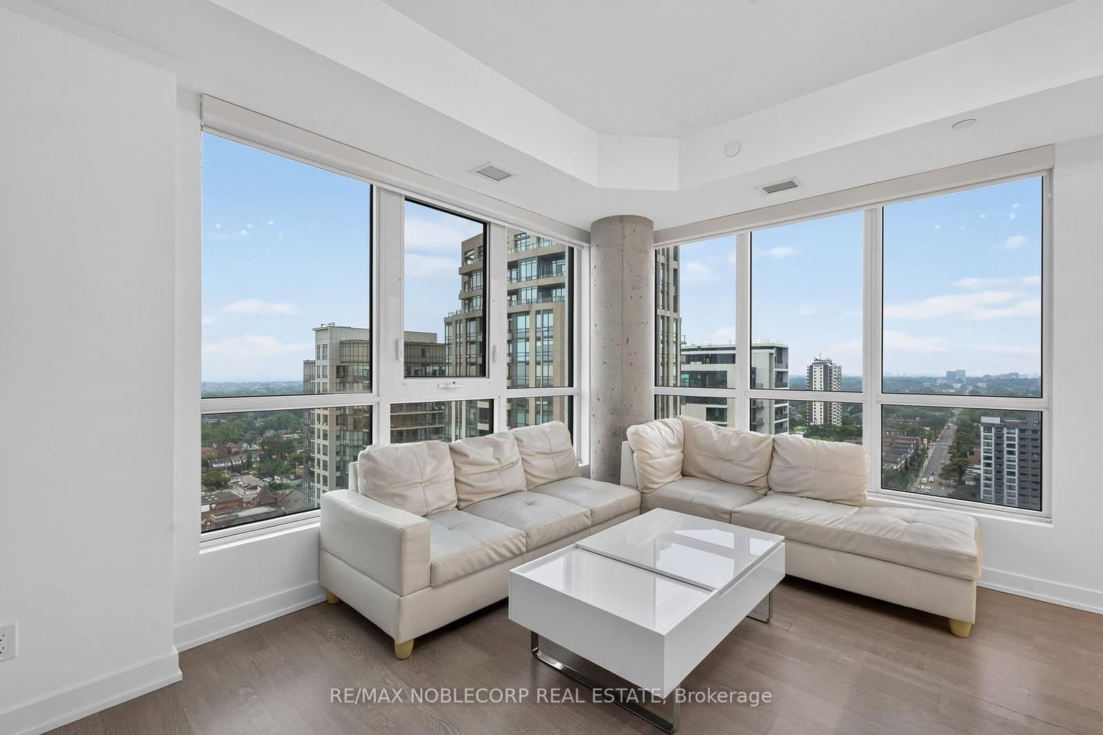 501 St Clair Avenue W, Unit 1911 thumbnail 6