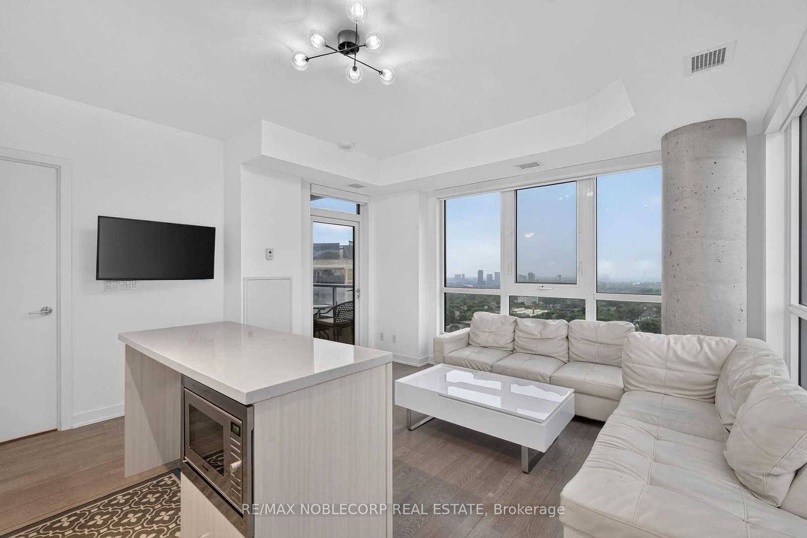 501 St Clair Avenue W, Unit 1911 thumbnail 7