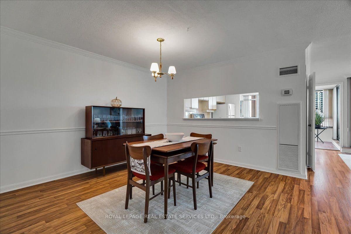 5444 Yonge Street, Unit 902 thumbnail 6