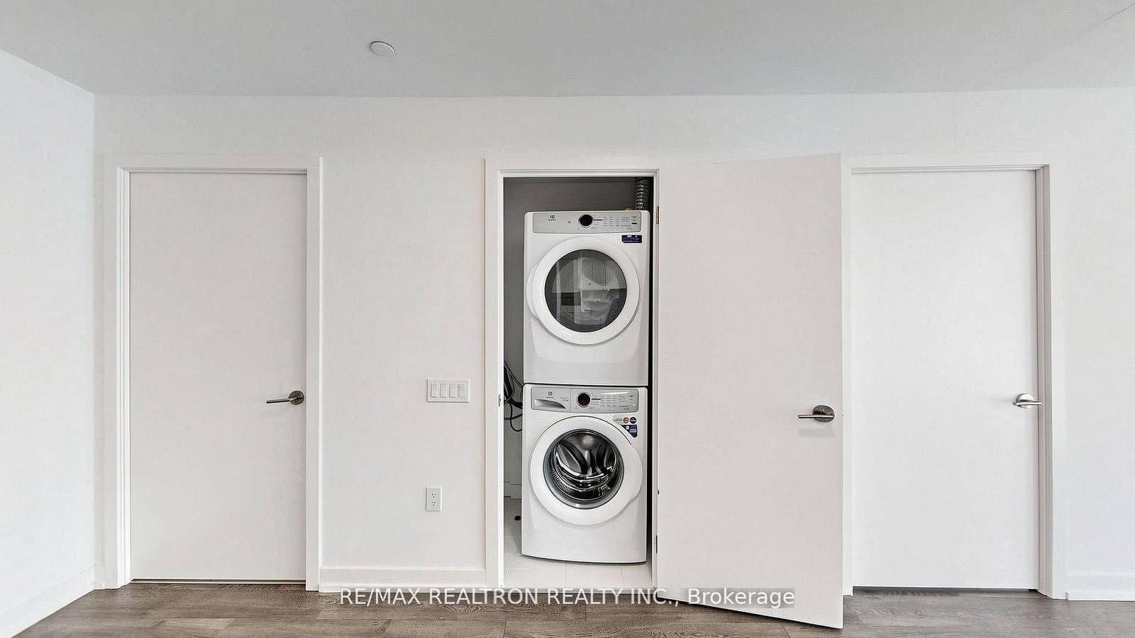 7 Golden Lion Heights, Unit N1105 thumbnail 26