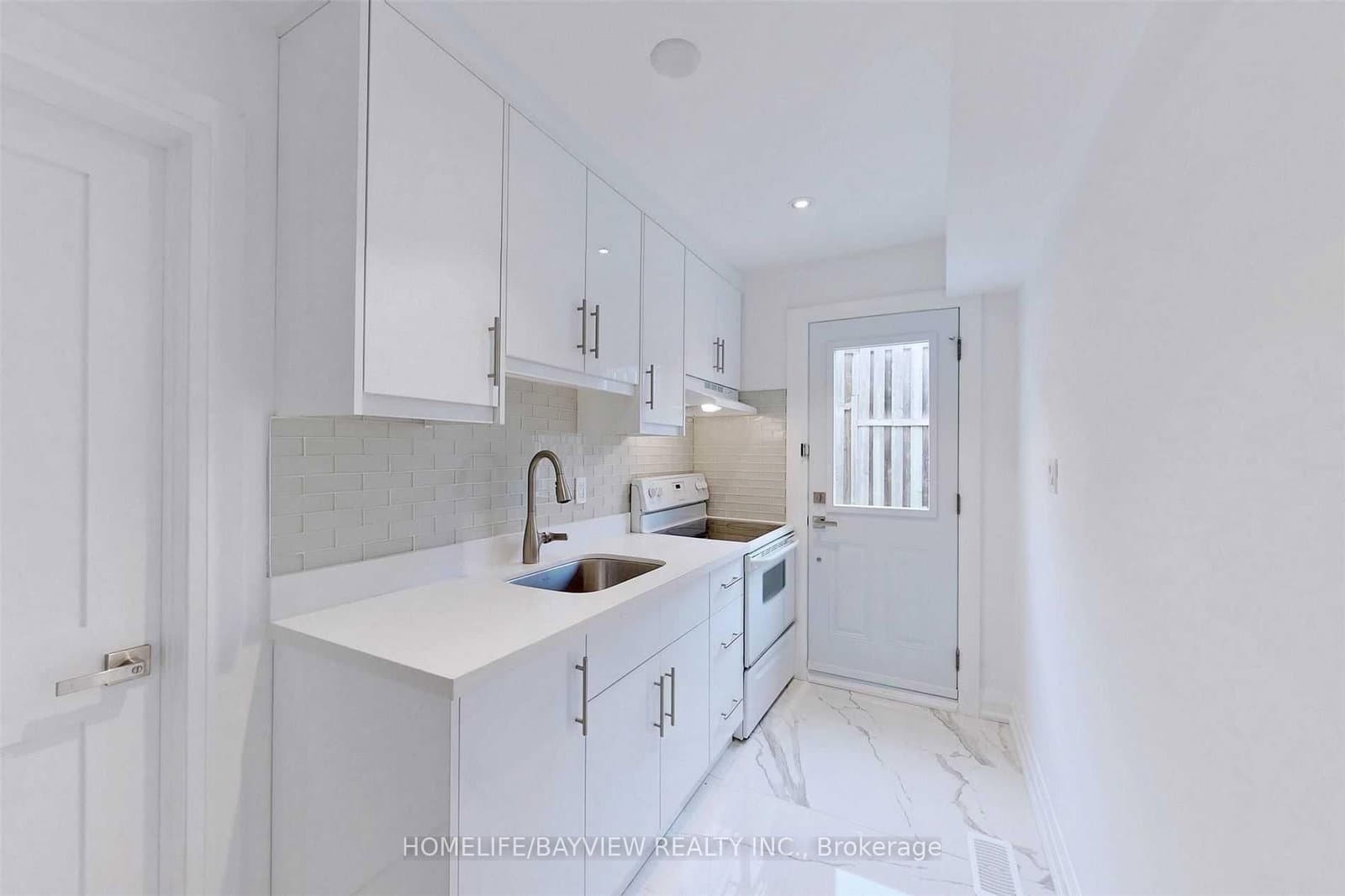 663 Conacher (lower) Drive thumbnail 10