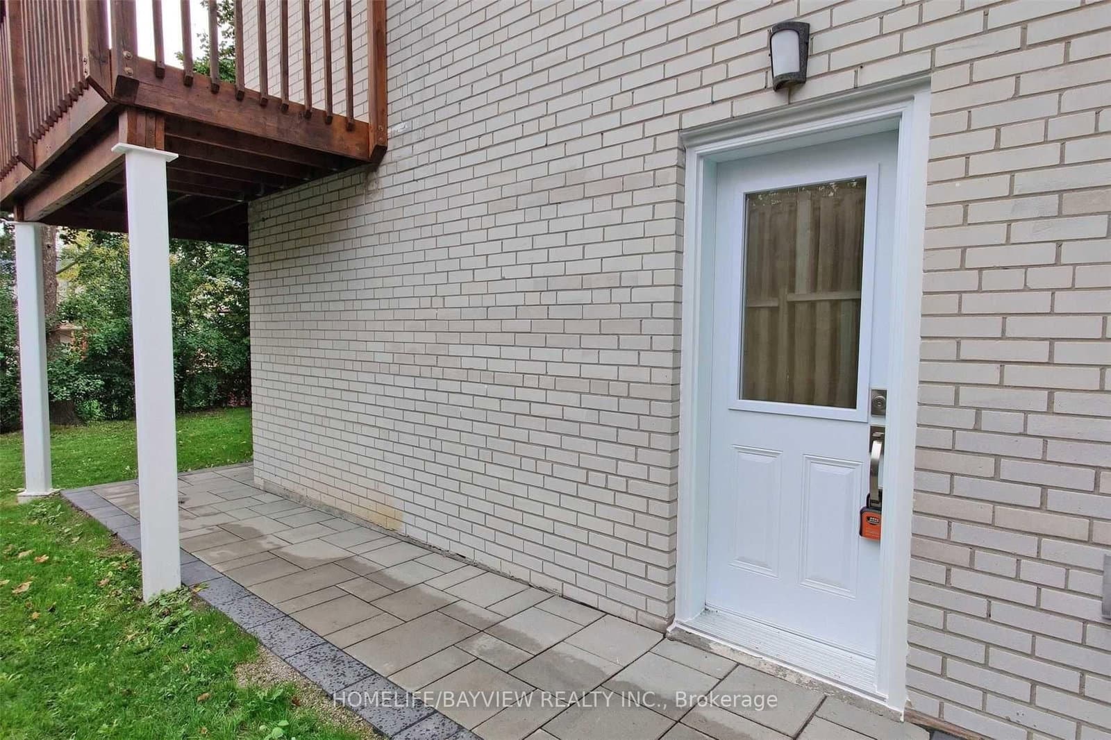 663 Conacher (lower) Drive thumbnail 17