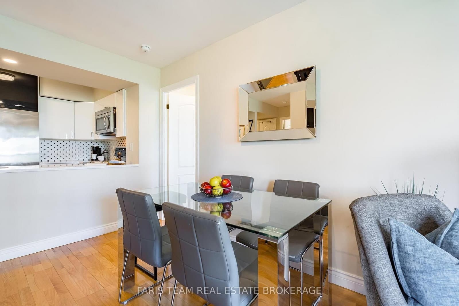 5 Rosehill Avenue, Unit 703 thumbnail 12