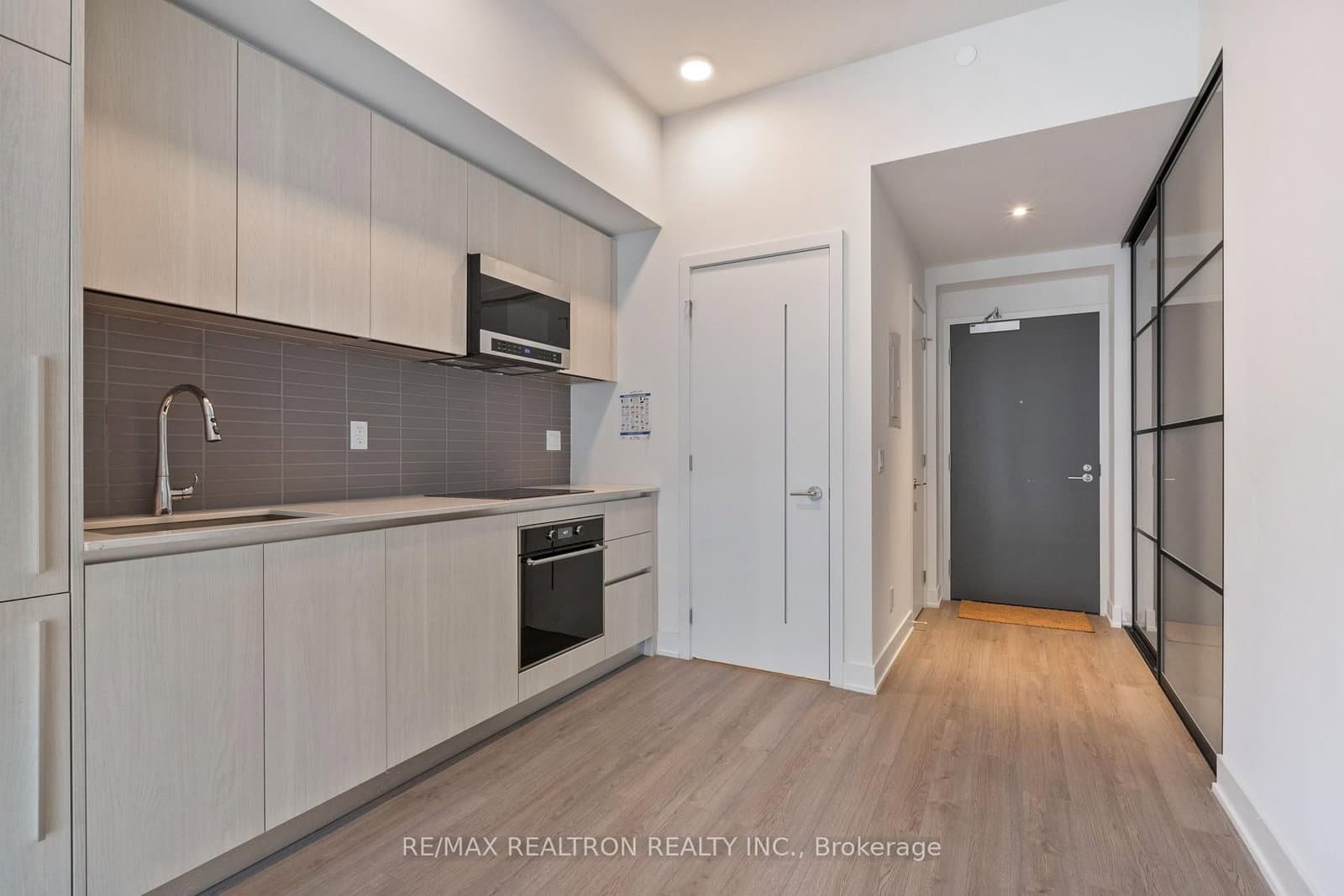 8 Cumberland Street, Unit 2704 thumbnail 5