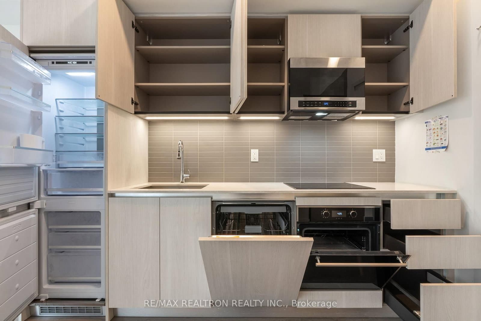 8 Cumberland Street, Unit 2704 thumbnail 7