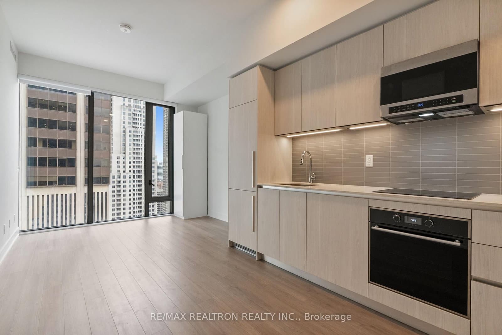 8 Cumberland Street, Unit 2704 thumbnail 8