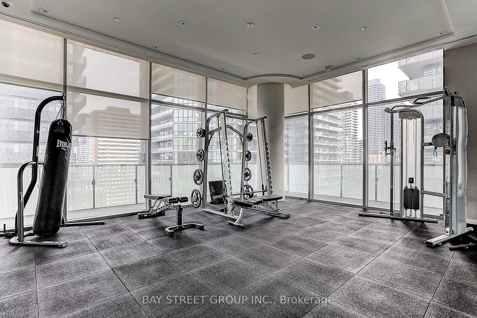 50 Charles Street E, Unit 910 thumbnail 34
