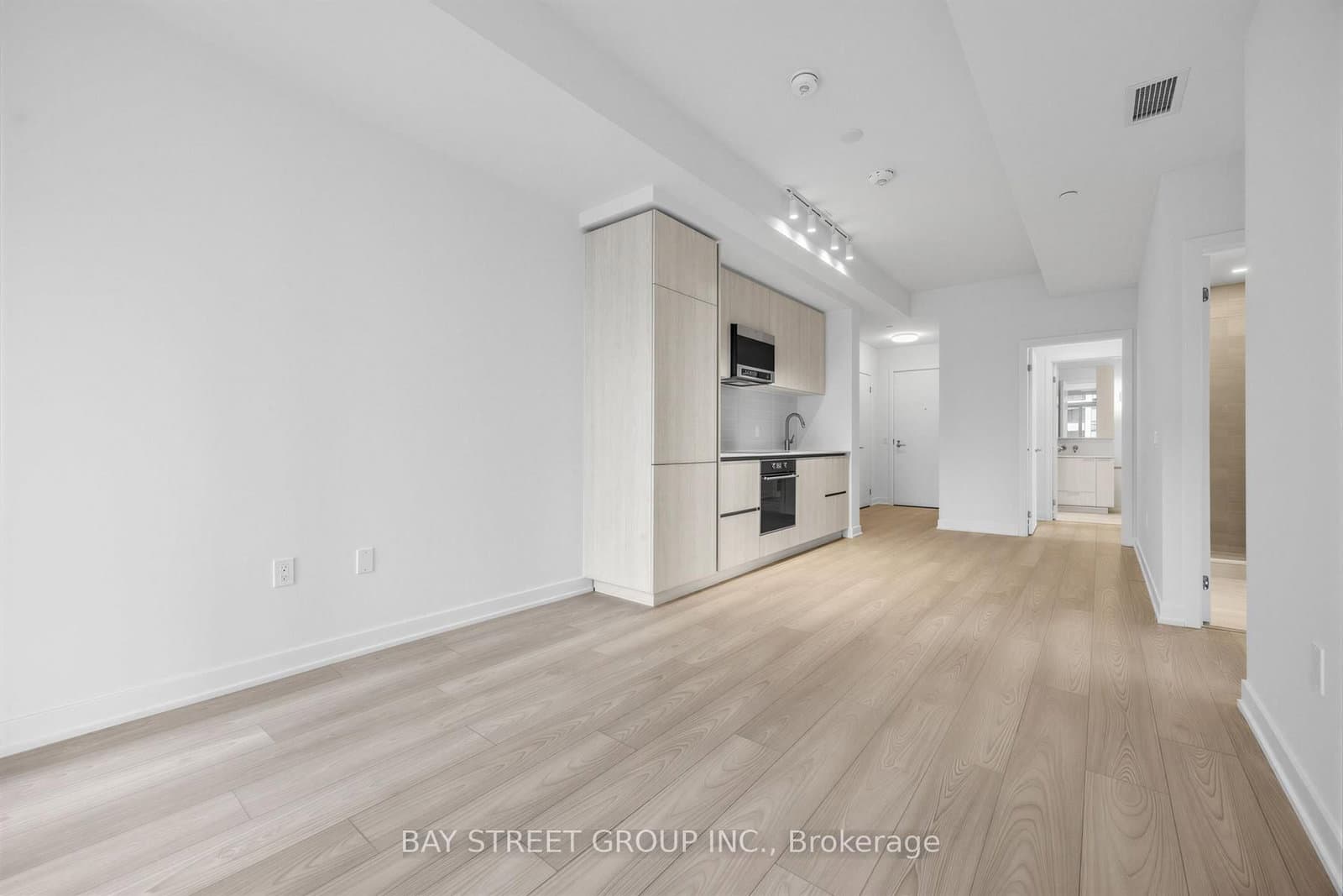 110 Broadway Avenue, Unit 1602 thumbnail 12