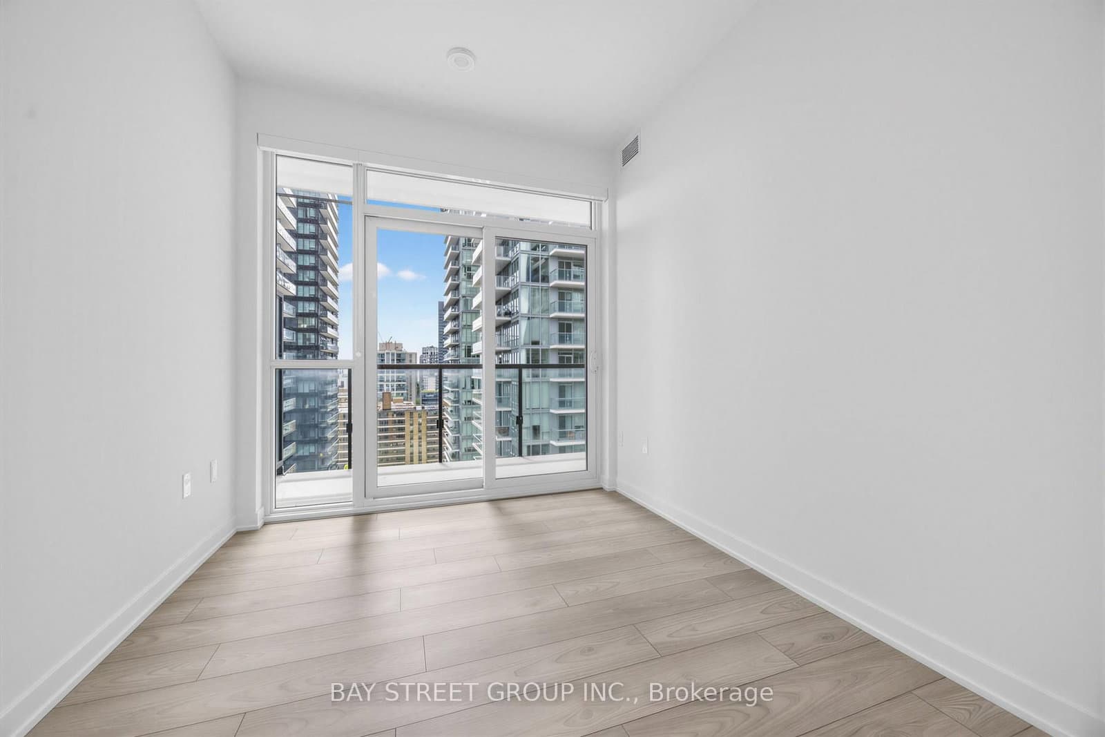110 Broadway Avenue, Unit 1602 thumbnail 14