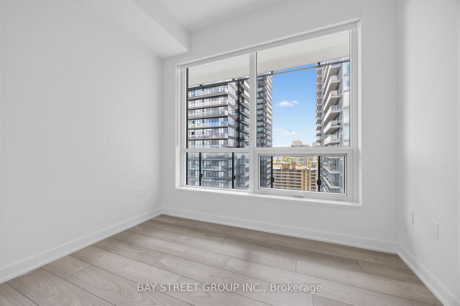 110 Broadway Avenue, Unit 1602 thumbnail 16