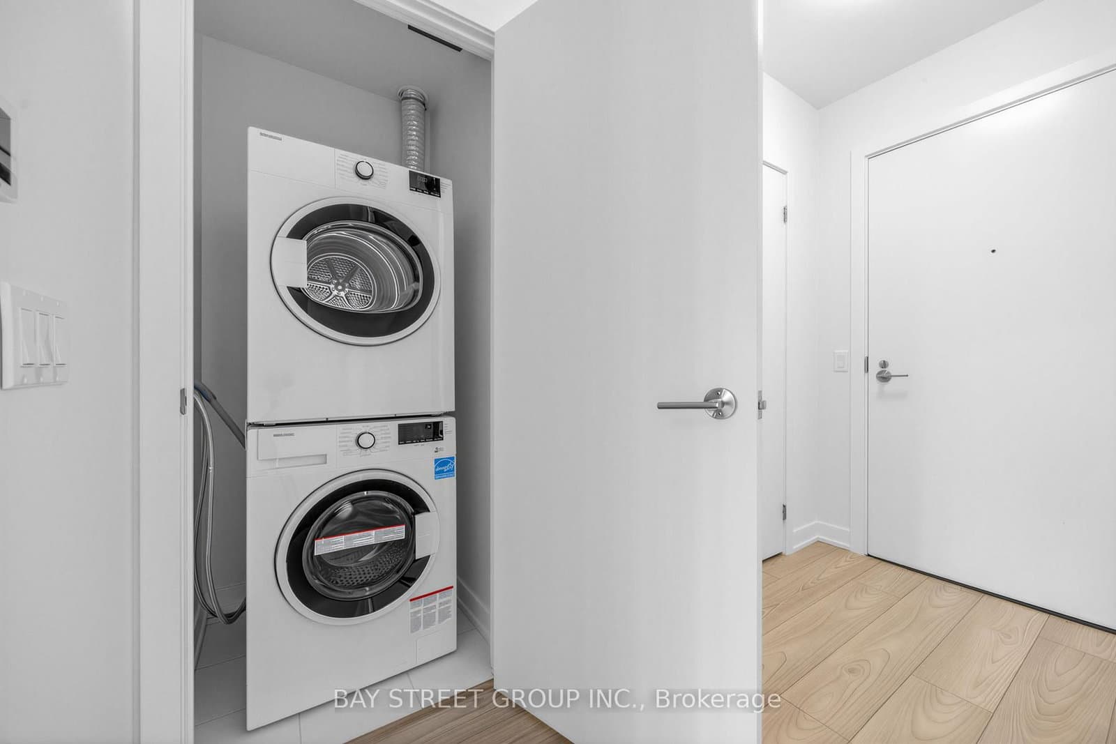 110 Broadway Avenue, Unit 1602 thumbnail 19
