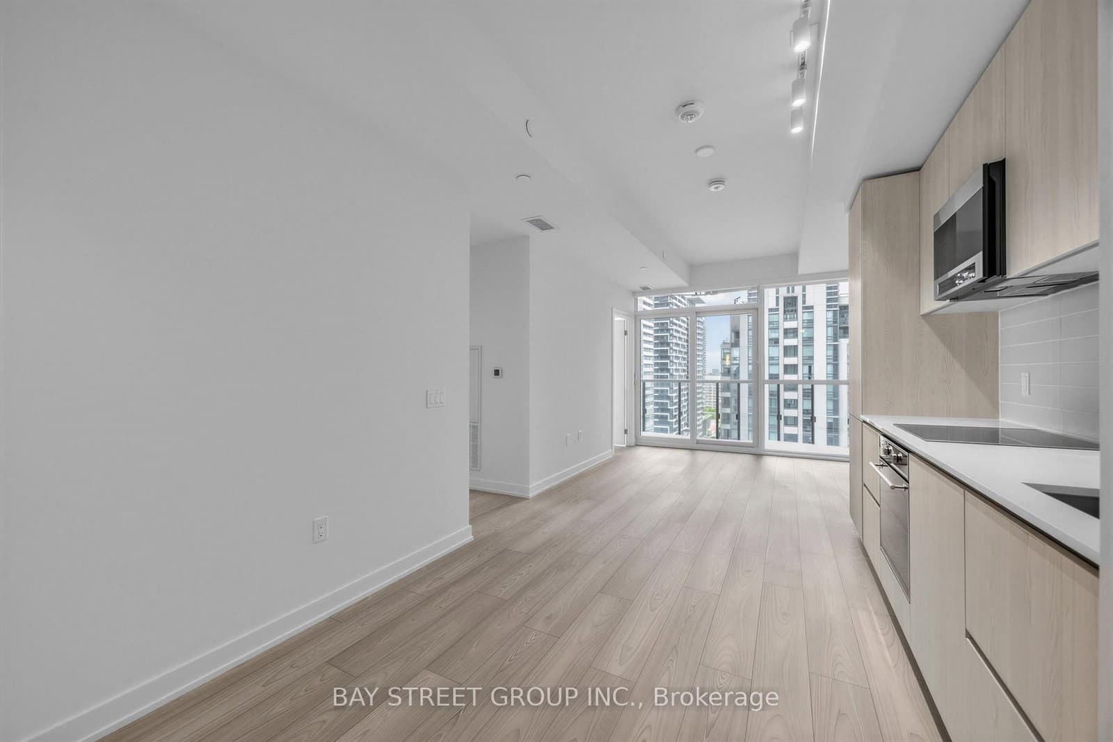 110 Broadway Avenue, Unit 1602 thumbnail 6