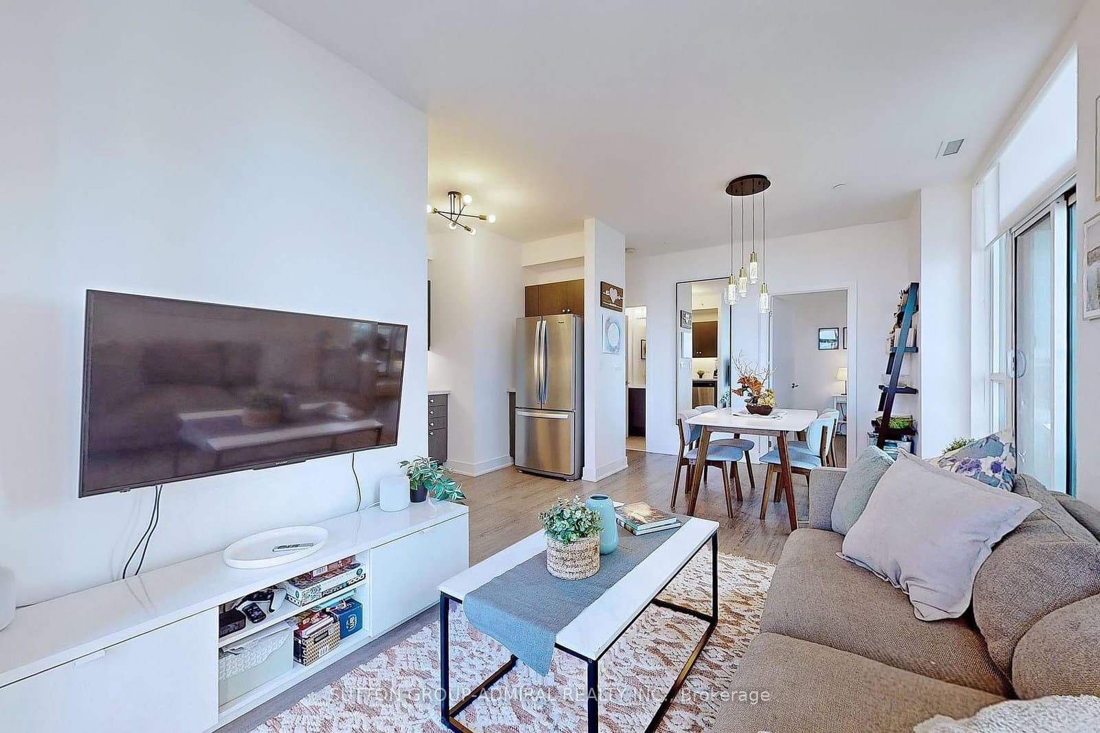 1486 Bathurst Street, Unit 907 thumbnail 8