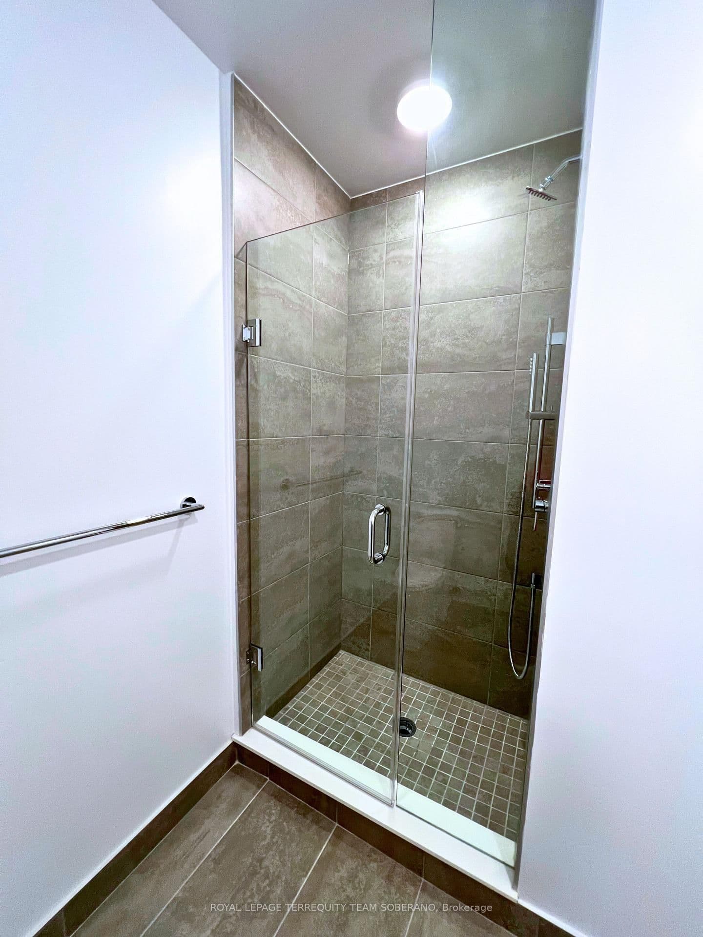500 Dupont Street, Unit 721 thumbnail 13