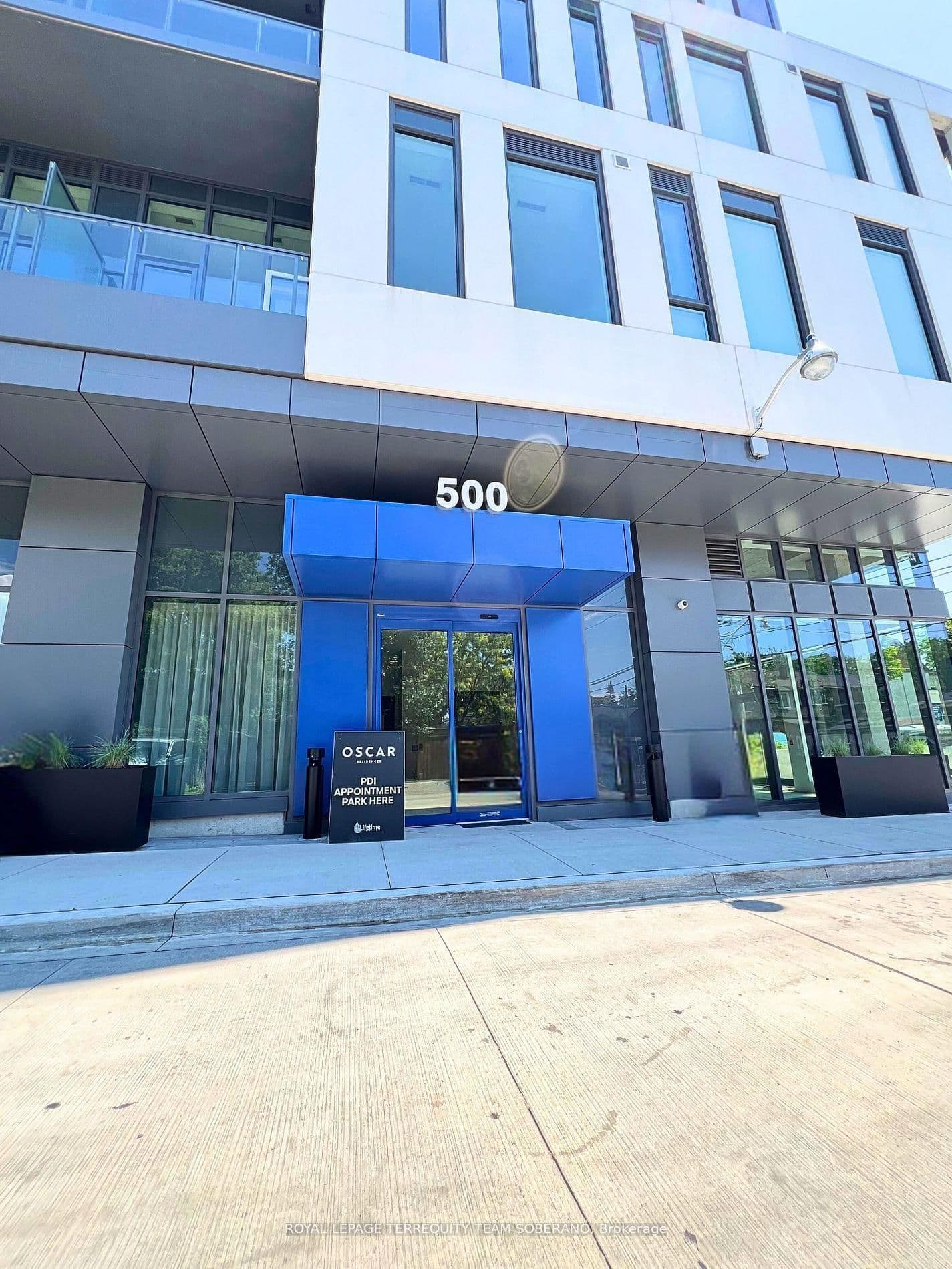 500 Dupont Street, Unit 721 thumbnail 2