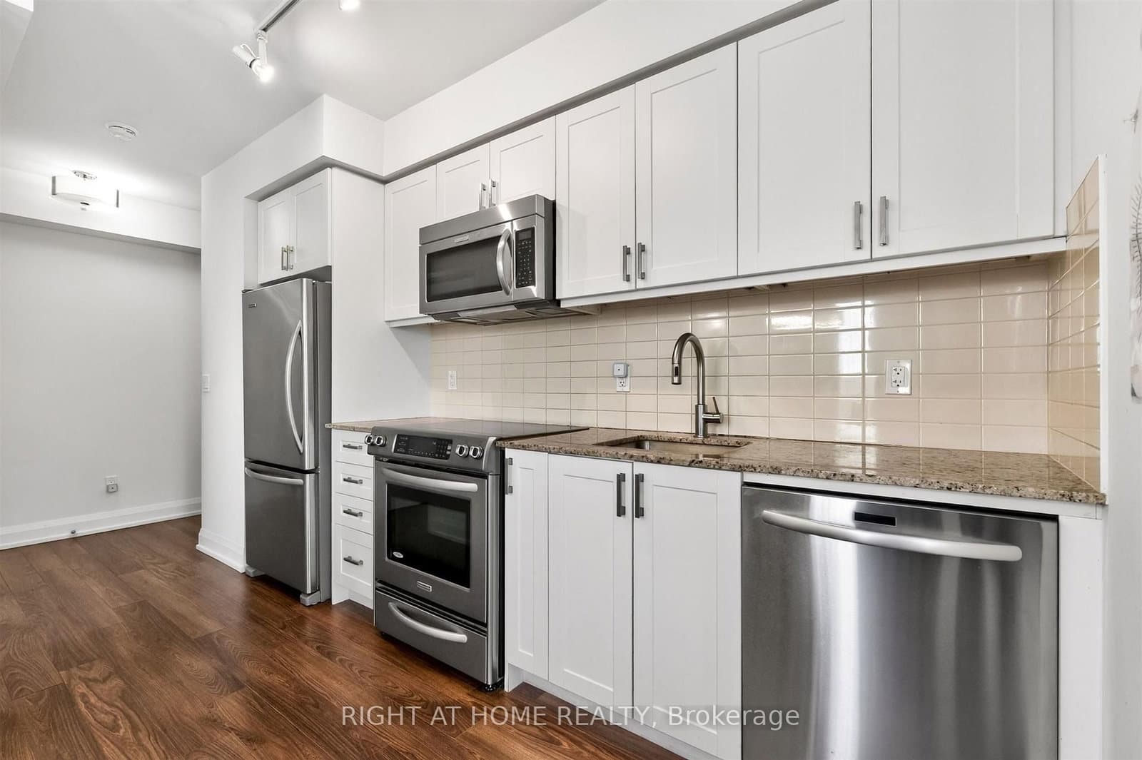 18 Graydon Hall Drive, Unit 509 thumbnail 9