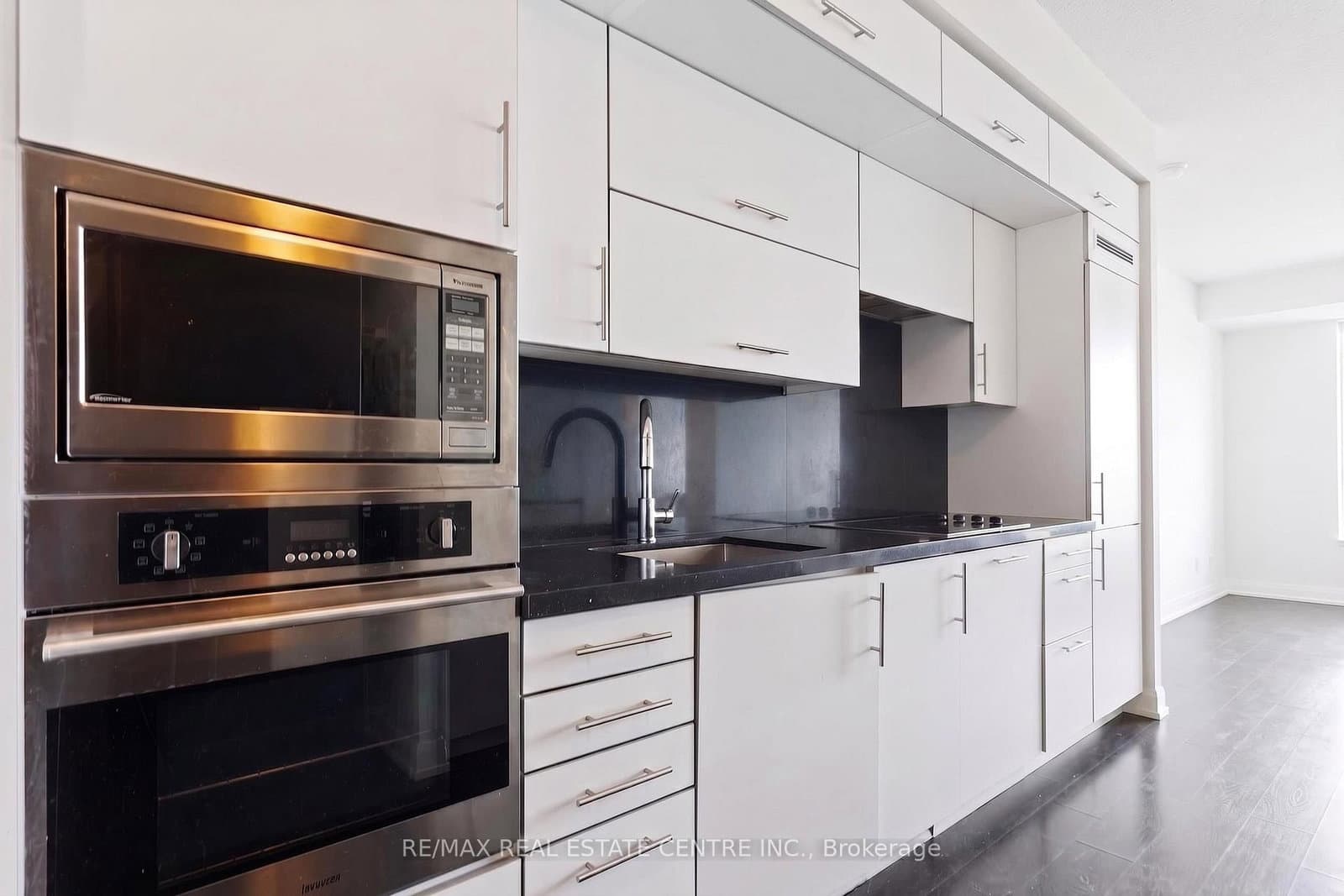 5 Sheppard Avenue E, Unit 4122 thumbnail 4