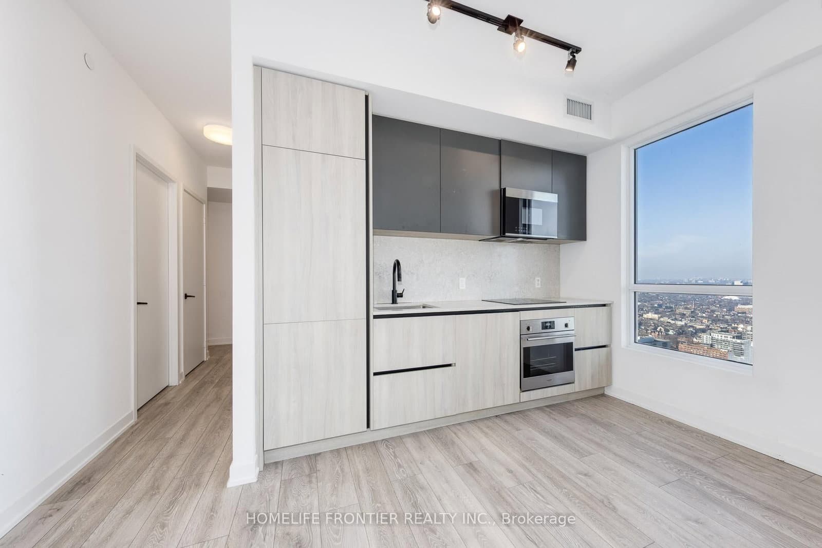 108 Peter Street, Unit 4702 thumbnail 5