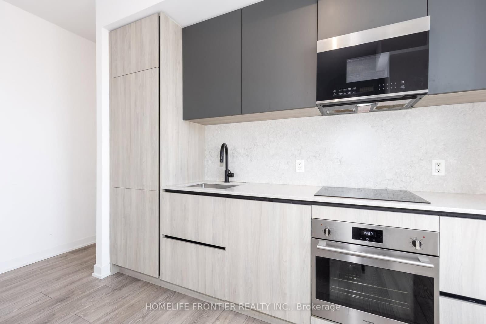 108 Peter Street, Unit 4702 thumbnail 8