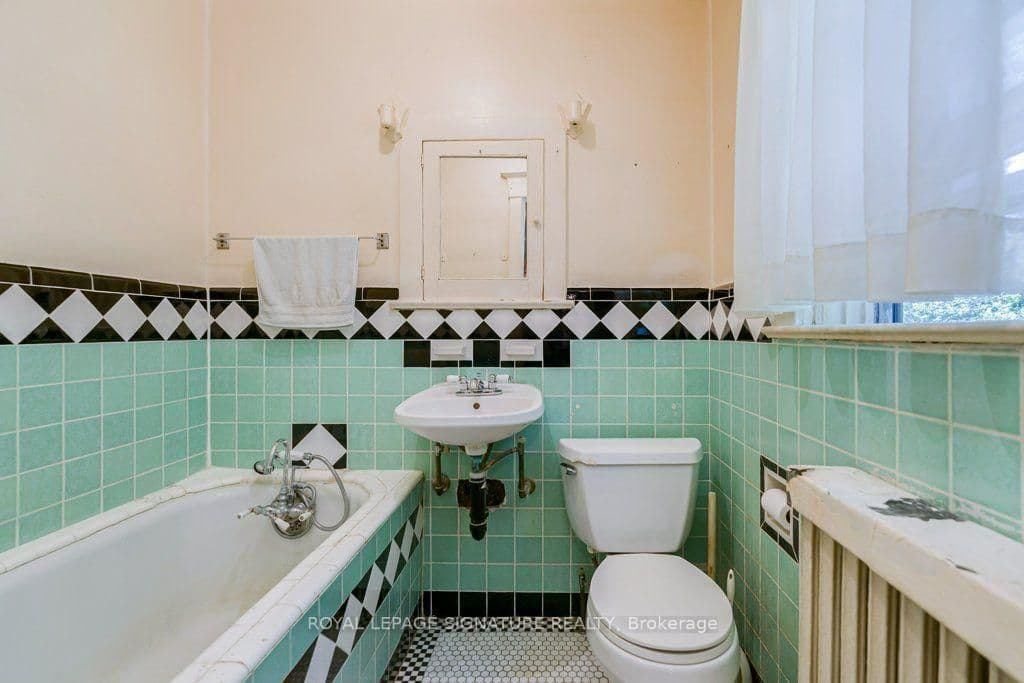 724 Vaughan Road thumbnail 18