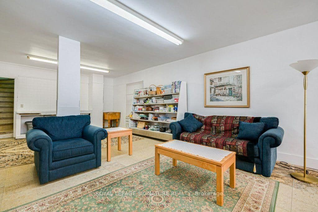 724 Vaughan Road thumbnail 3