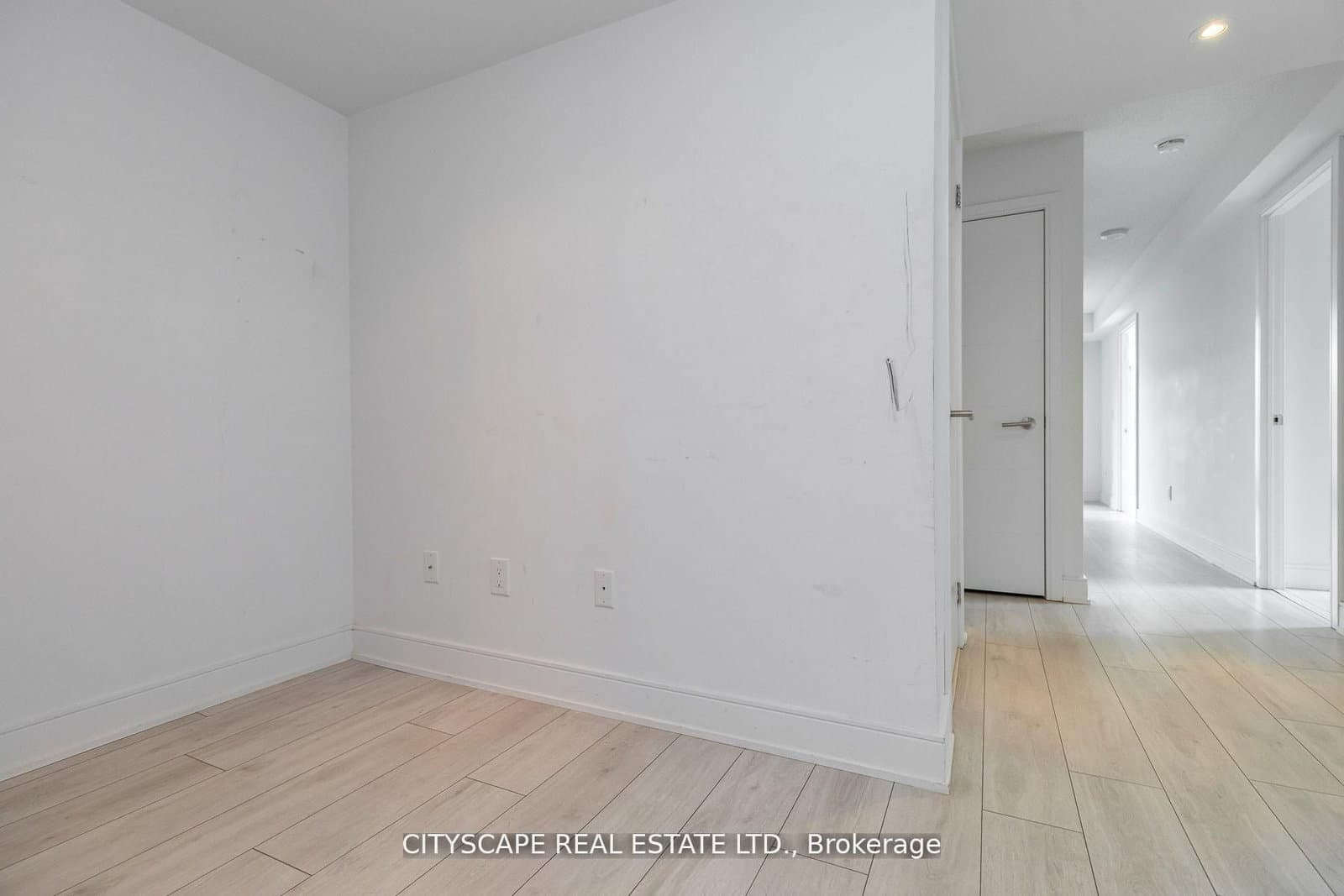 525 Adelaide Street W, Unit 315 thumbnail 17