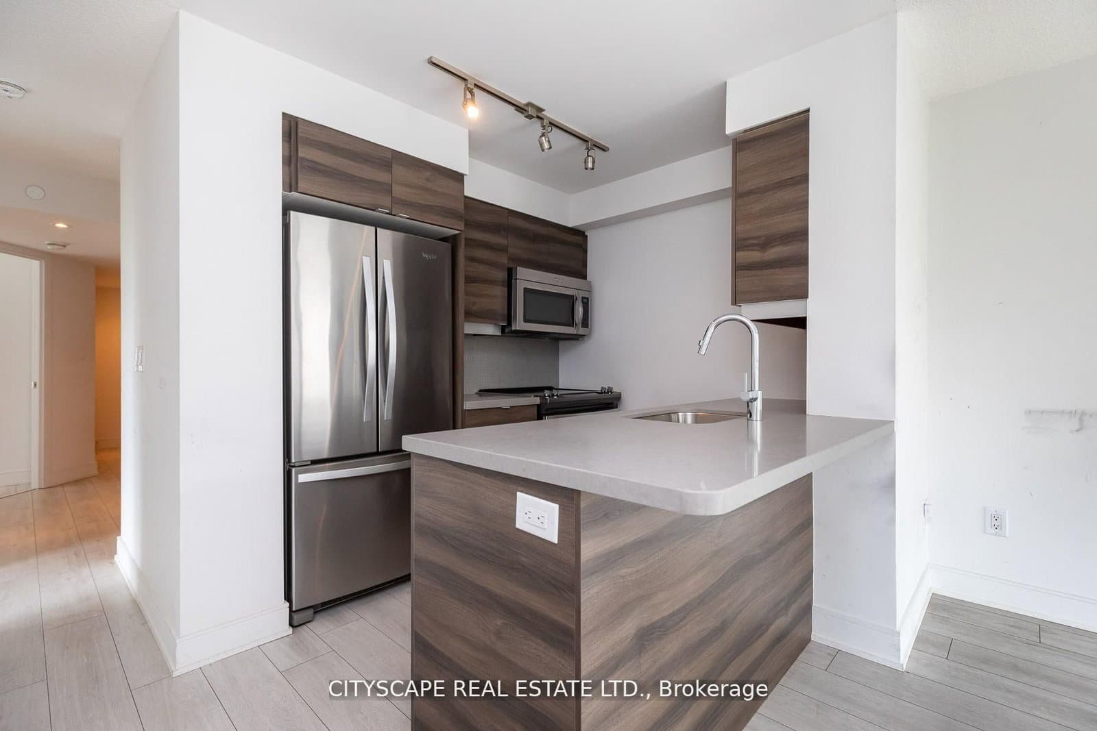 525 Adelaide Street W, Unit 315 thumbnail 2