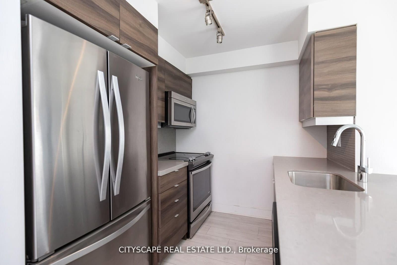 525 Adelaide Street W, Unit 315 thumbnail 5