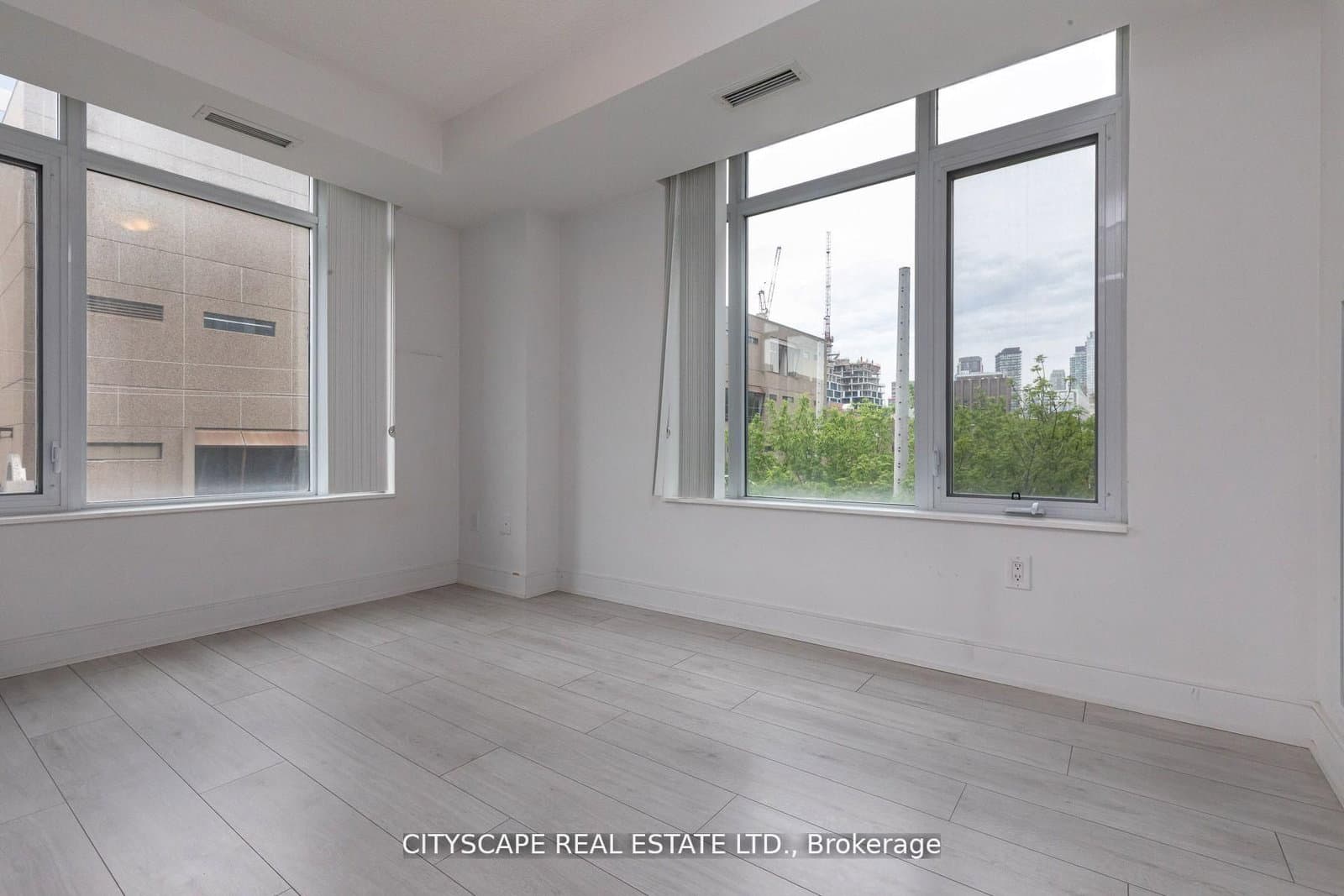 525 Adelaide Street W, Unit 315 thumbnail 6