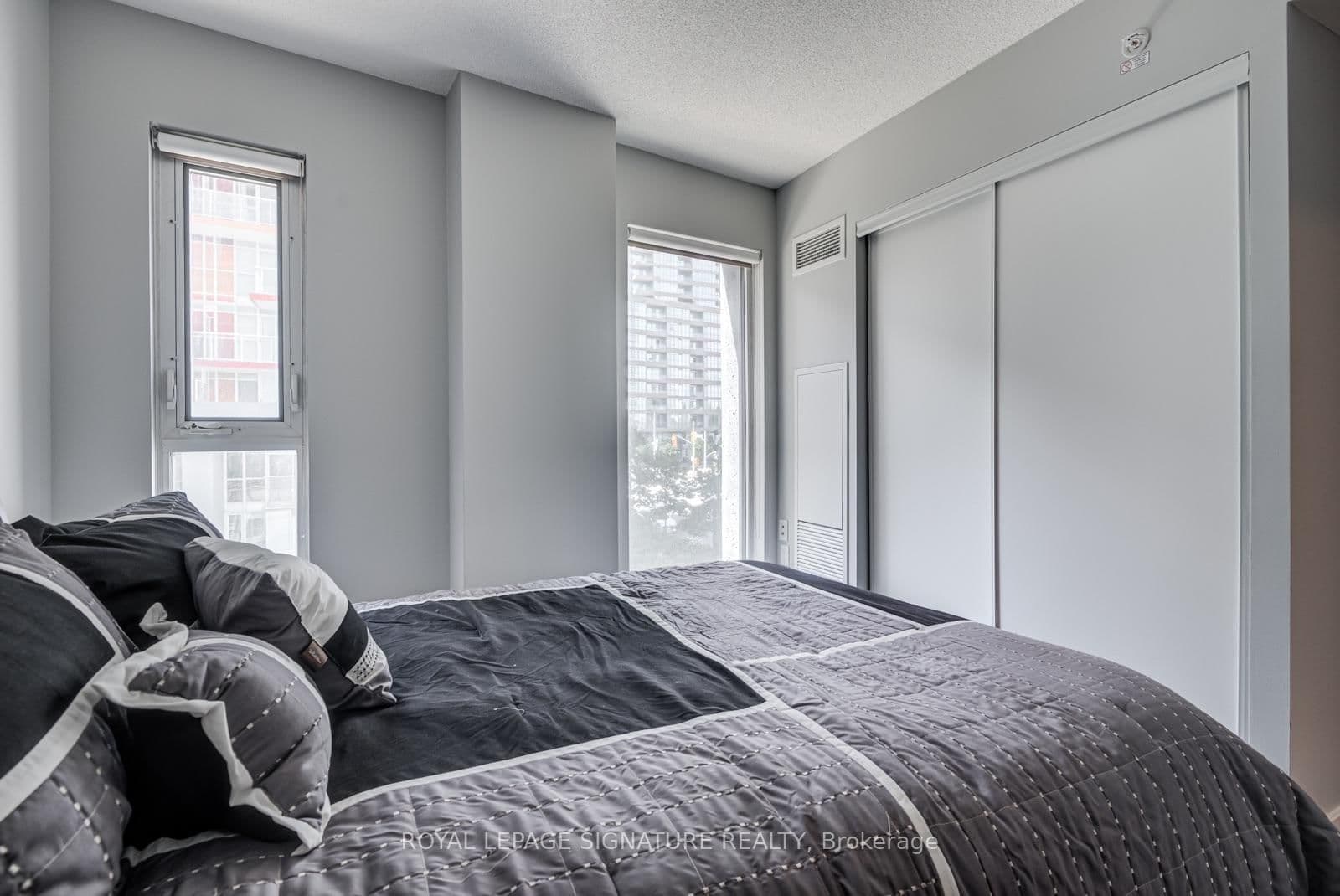 75 Queens Wharf Road, Unit 318 thumbnail 10