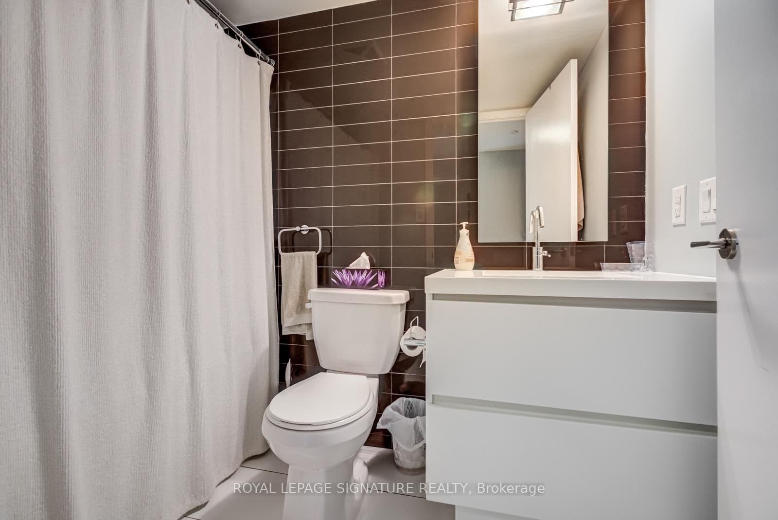 75 Queens Wharf Road, Unit 318 thumbnail 11
