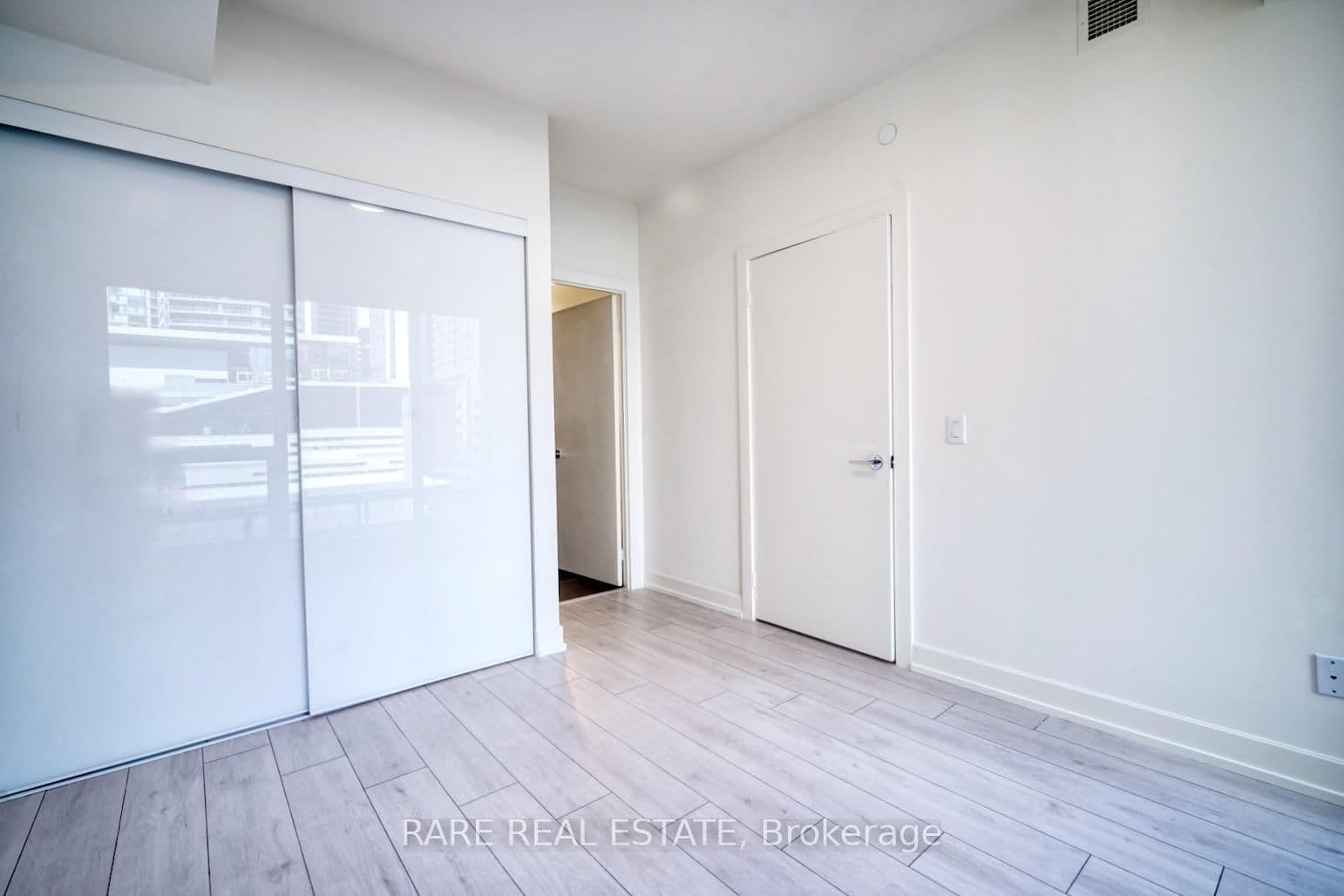 15 Mercer Street, Unit 619 thumbnail 6