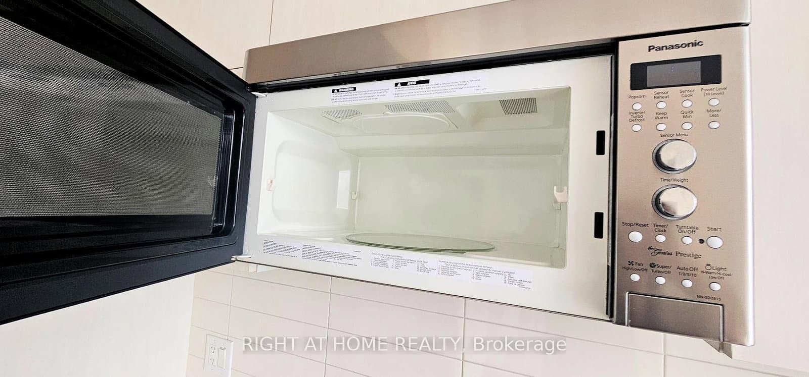 170 Avenue Road, Unit 302 thumbnail 13