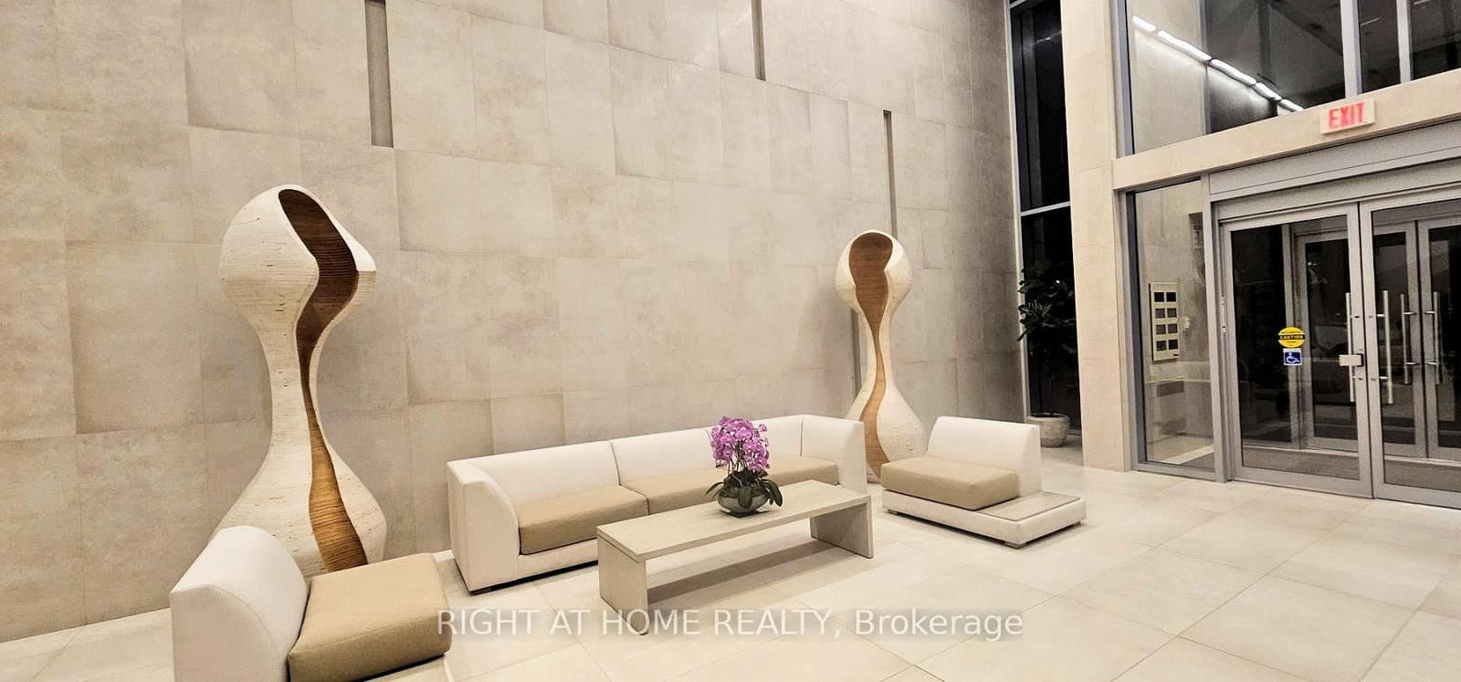 170 Avenue Road, Unit 302 thumbnail 23