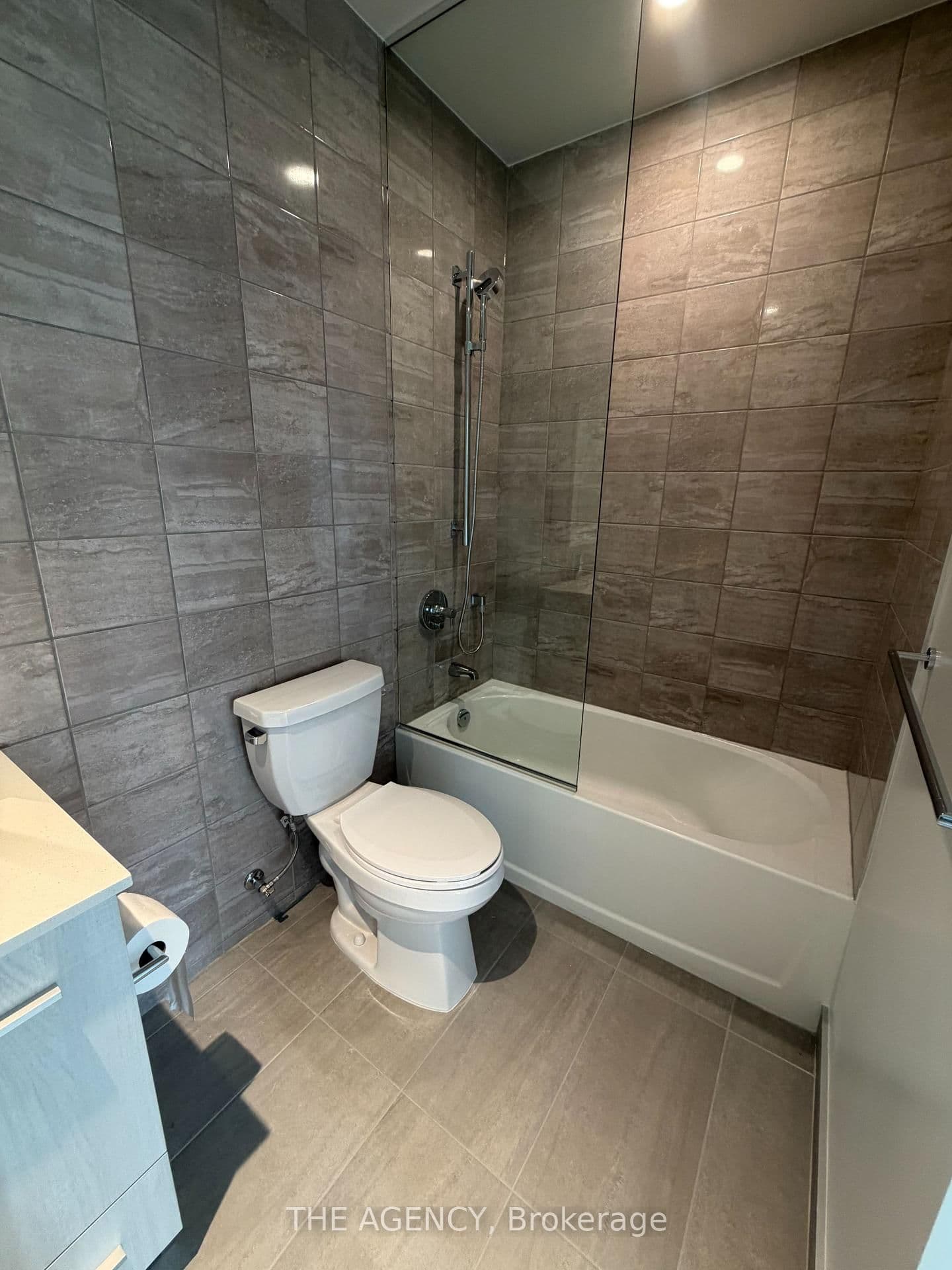 8 Cumberland Street, Unit 703 thumbnail 13