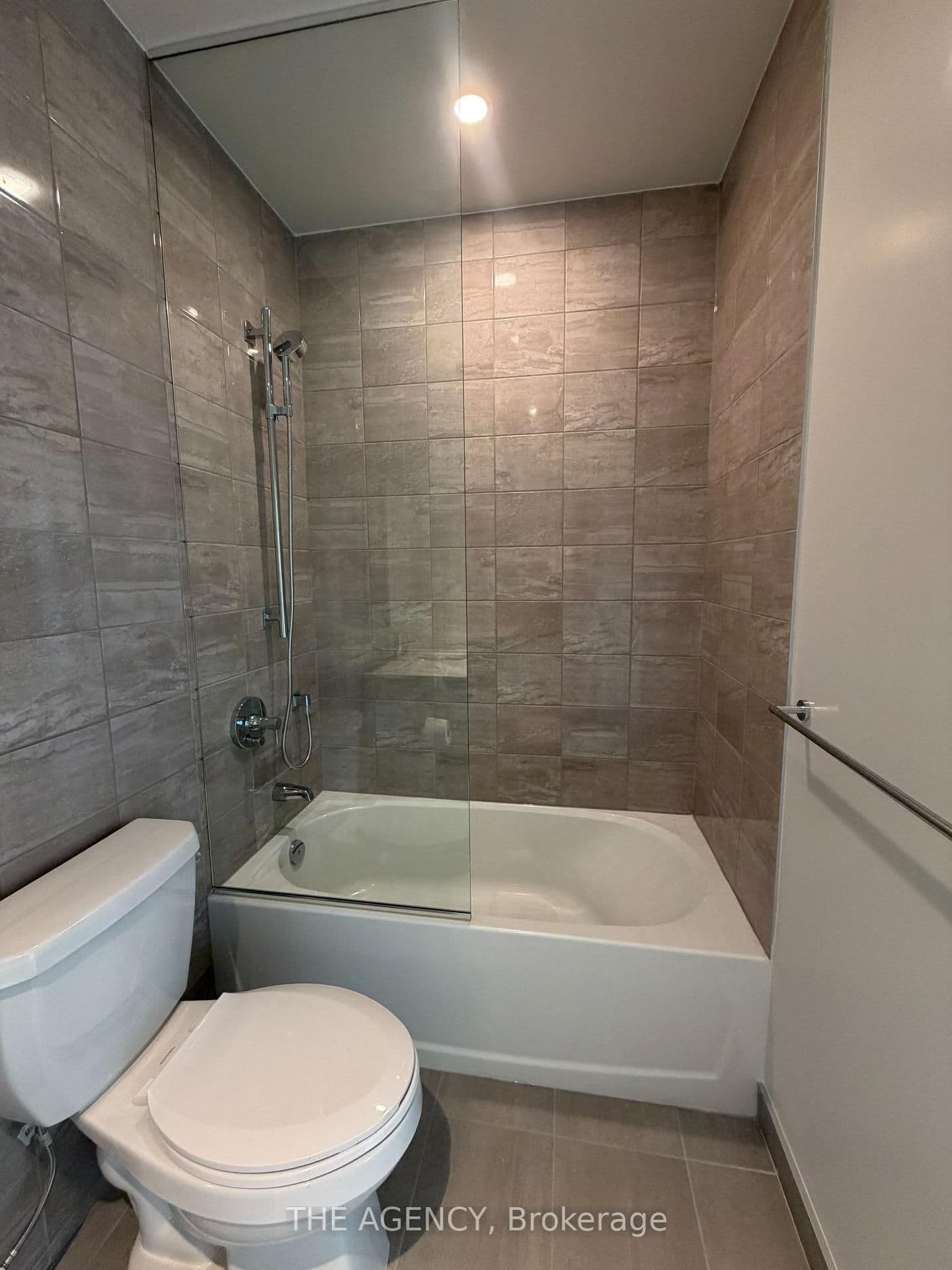 8 Cumberland Street, Unit 703 thumbnail 14