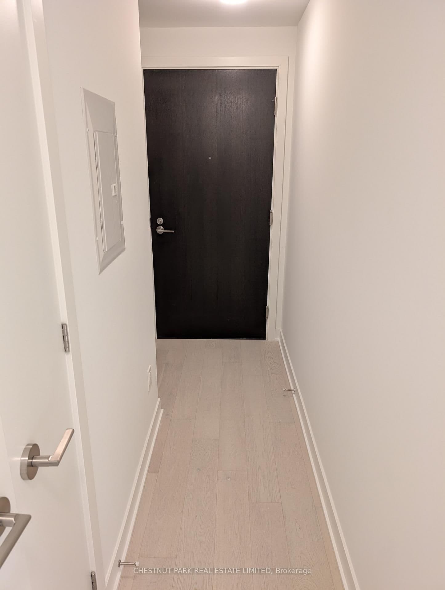 11 Yorkville Avenue, Unit 1811 thumbnail 4