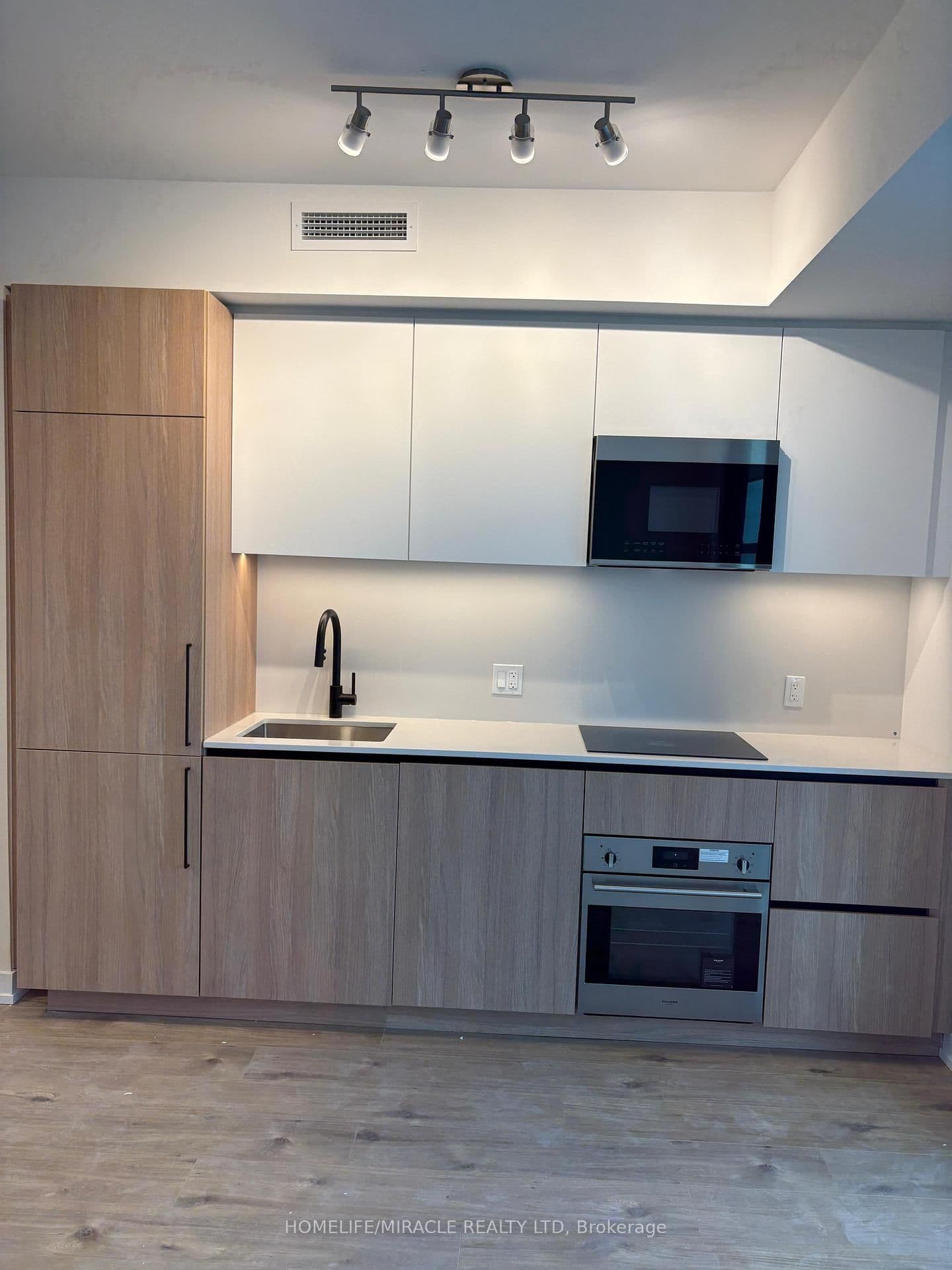 35 Parliament Street, Unit 2110 thumbnail 12