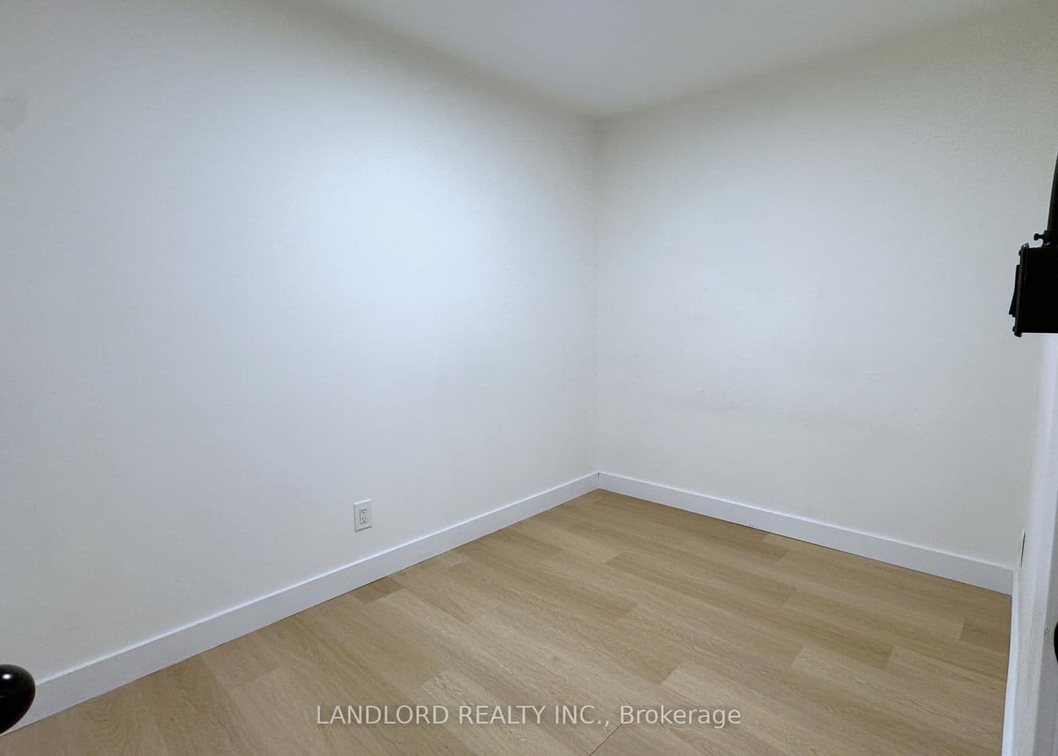420 Eglinton Avenue E, Unit 301 thumbnail 10