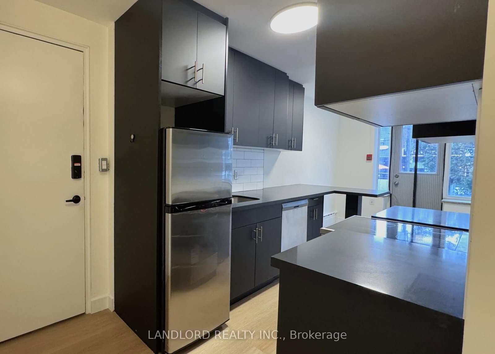 420 Eglinton Avenue E, Unit 301 thumbnail 5