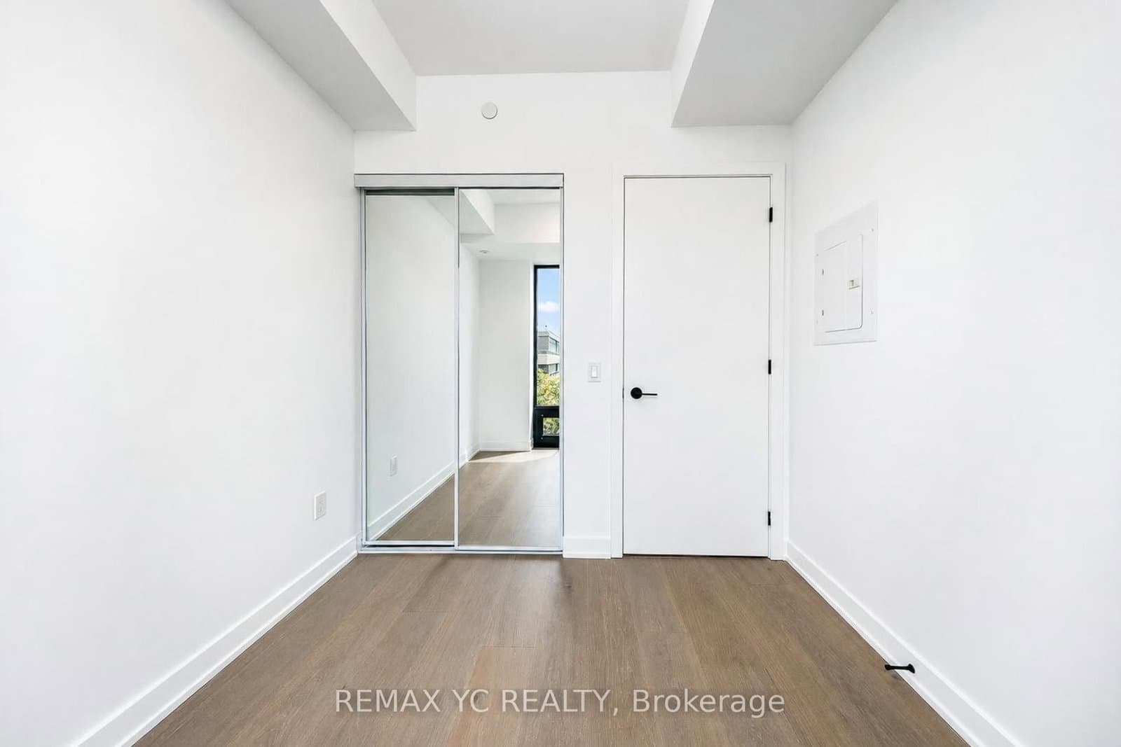 91 Montclair Avenue, Unit 706 thumbnail 10