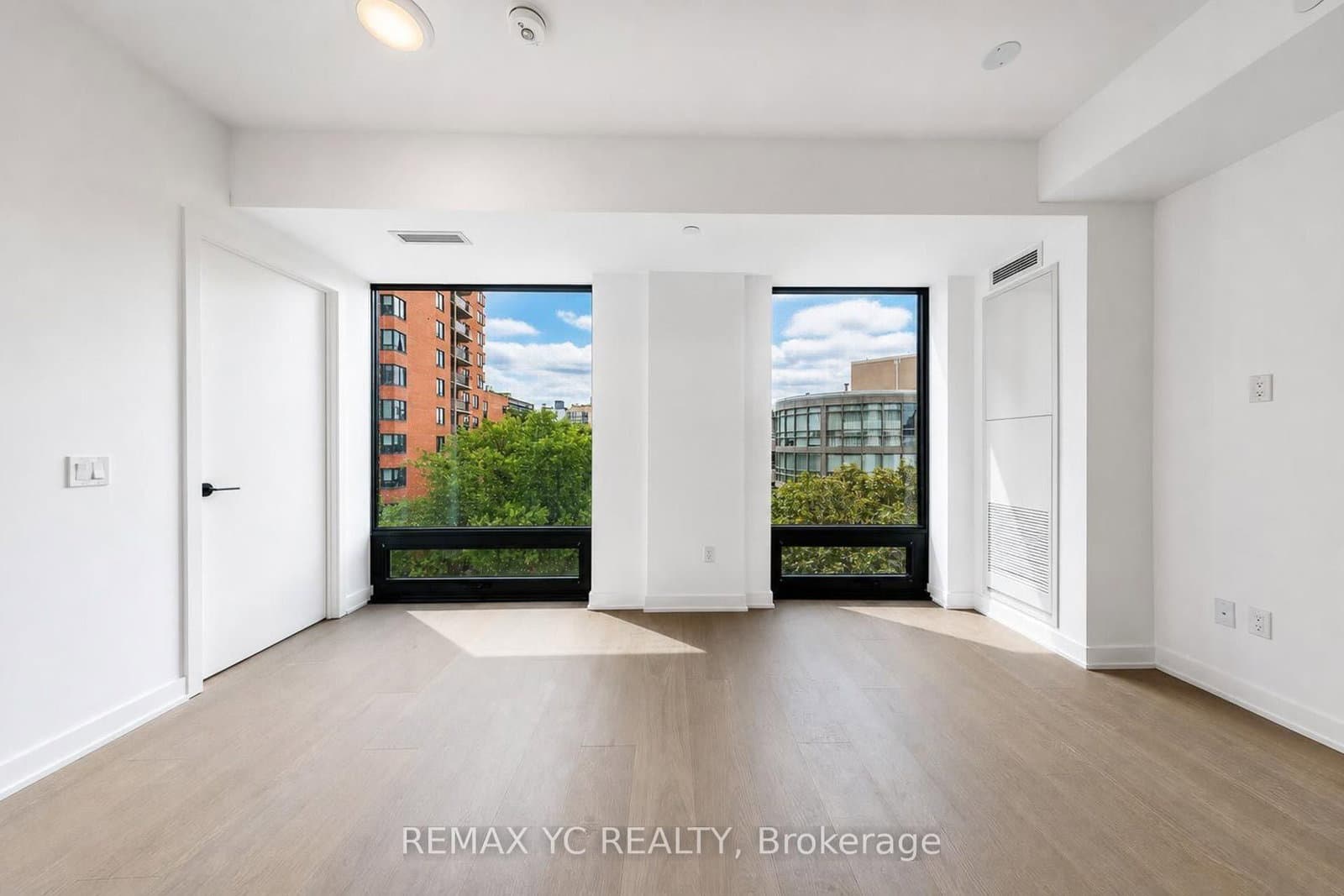 91 Montclair Avenue, Unit 706 thumbnail 4