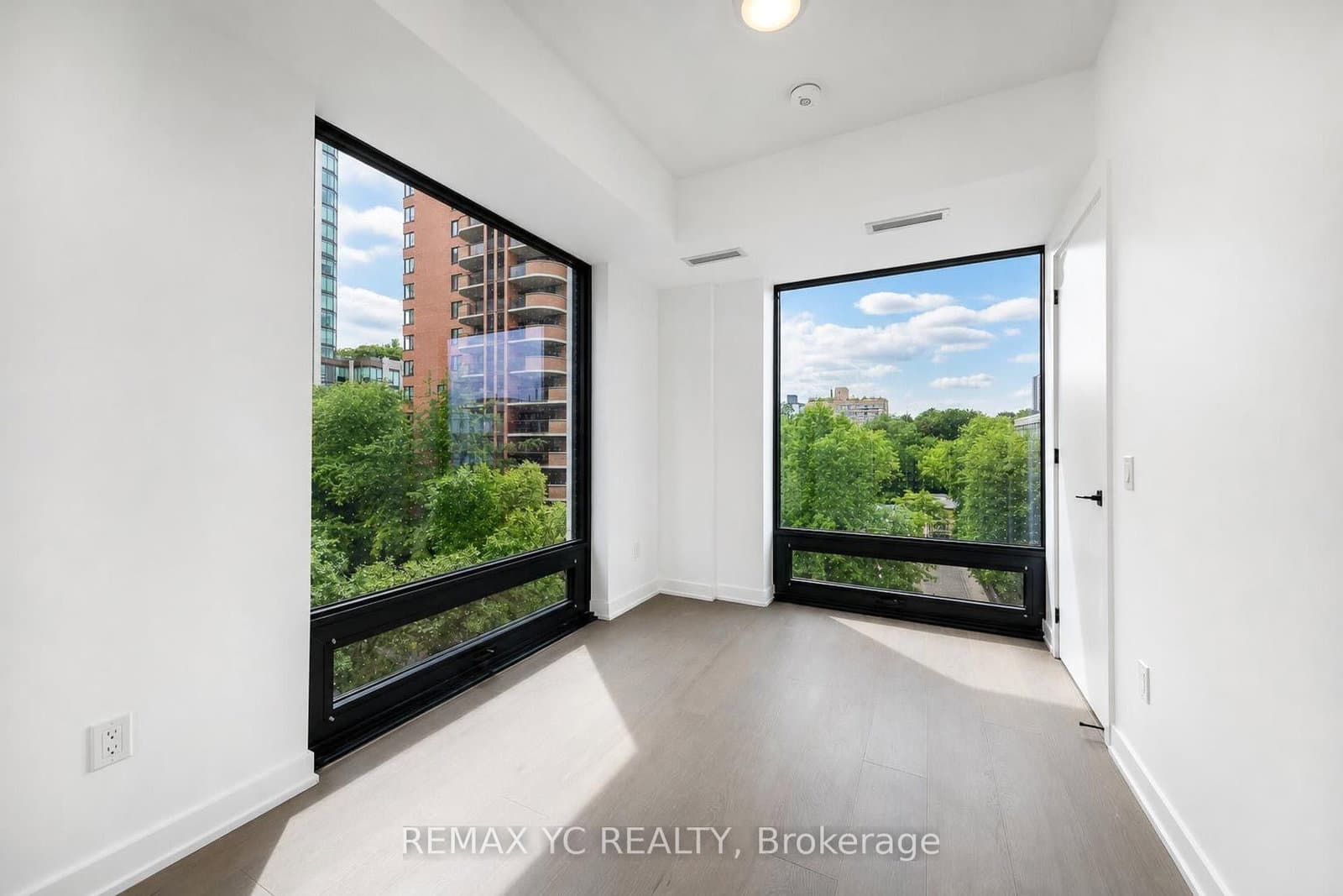 91 Montclair Avenue, Unit 706 thumbnail 7