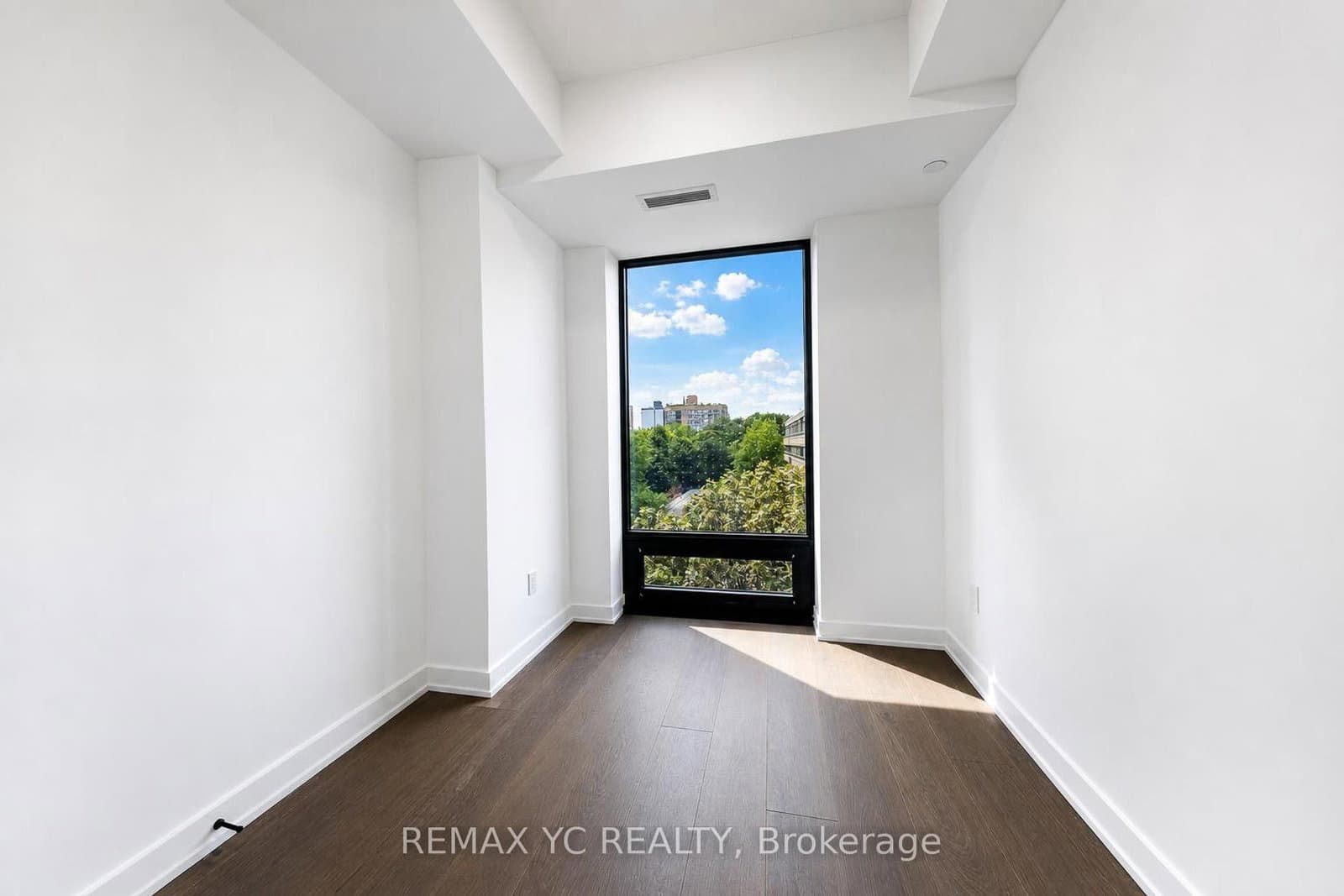 91 Montclair Avenue, Unit 706 thumbnail 9
