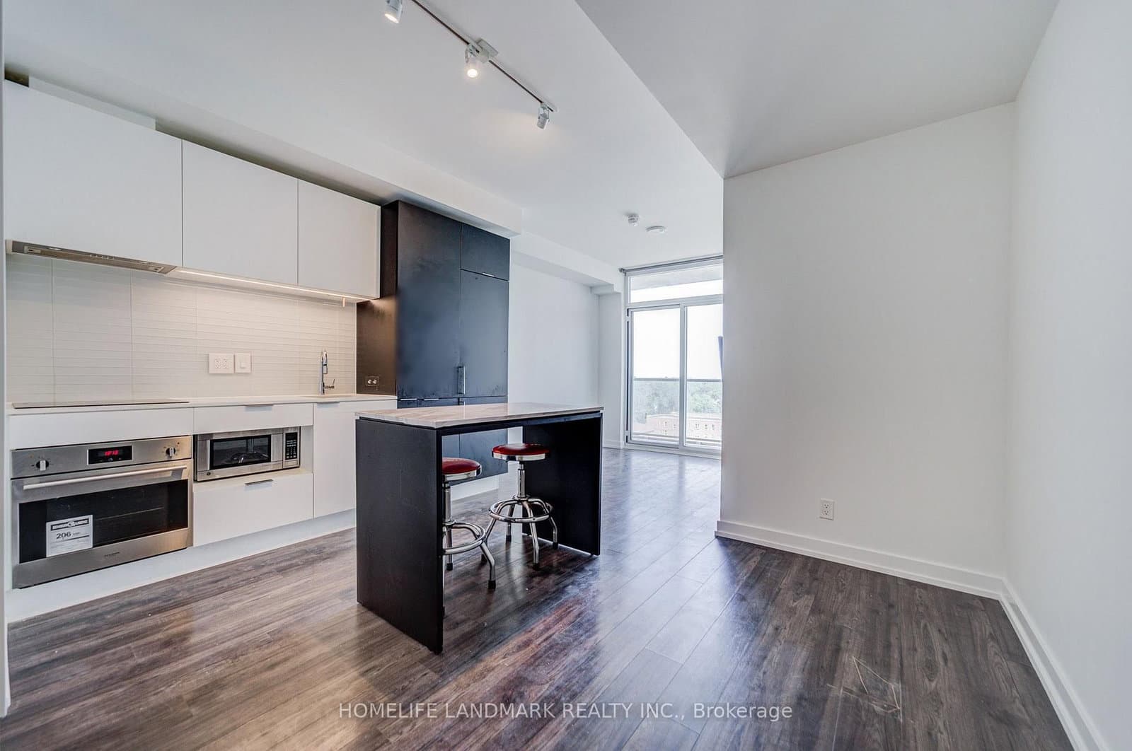 33 Helendale Avenue, Unit 601 - Image 1