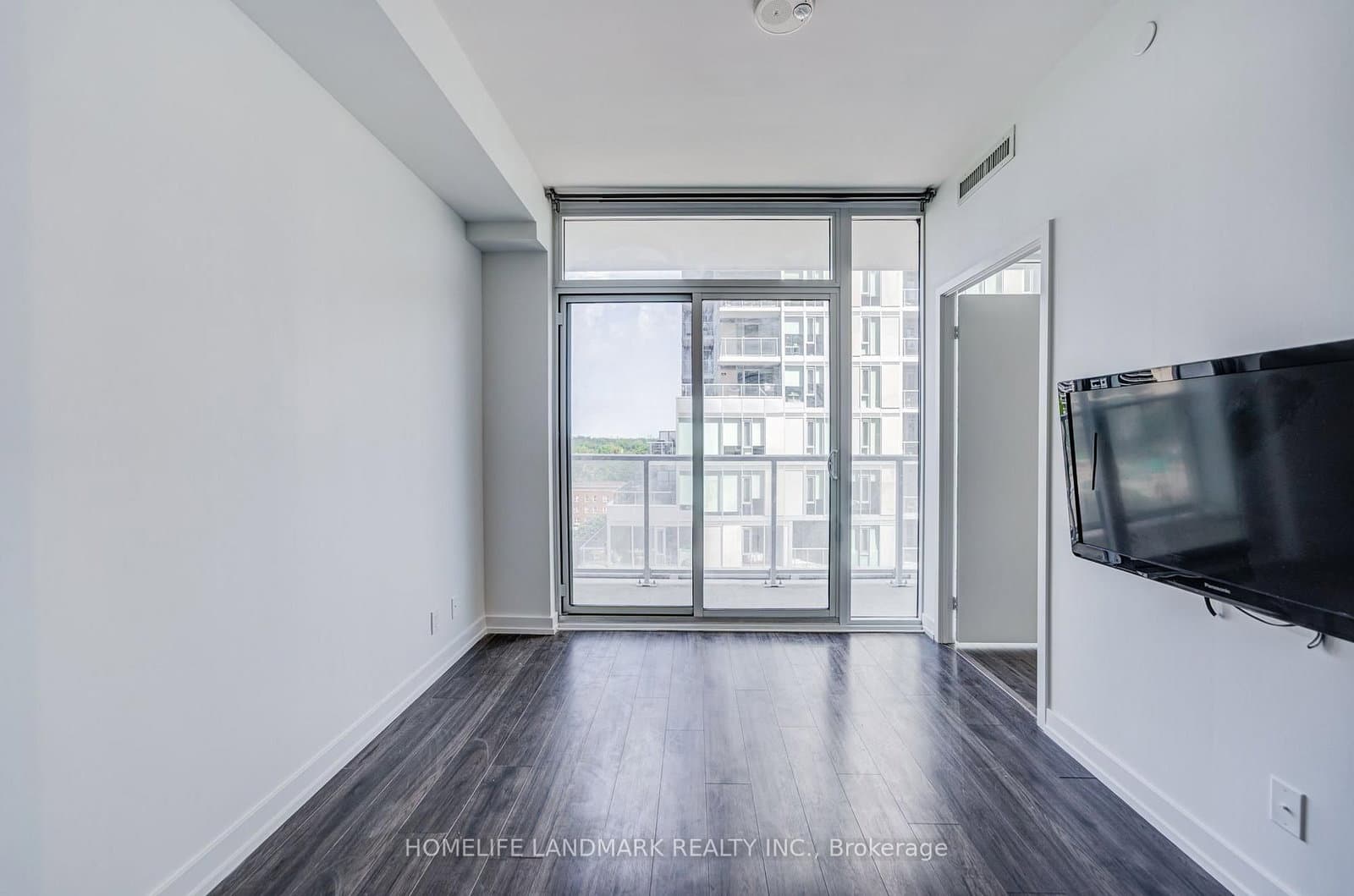 33 Helendale Avenue, Unit 601 thumbnail 15