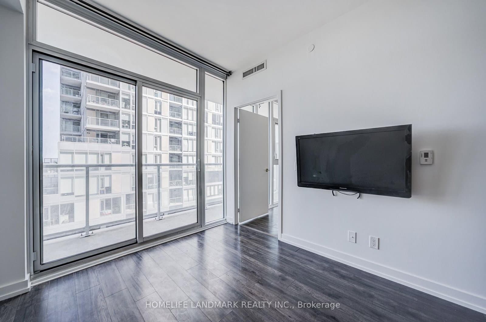 33 Helendale Avenue, Unit 601 thumbnail 16