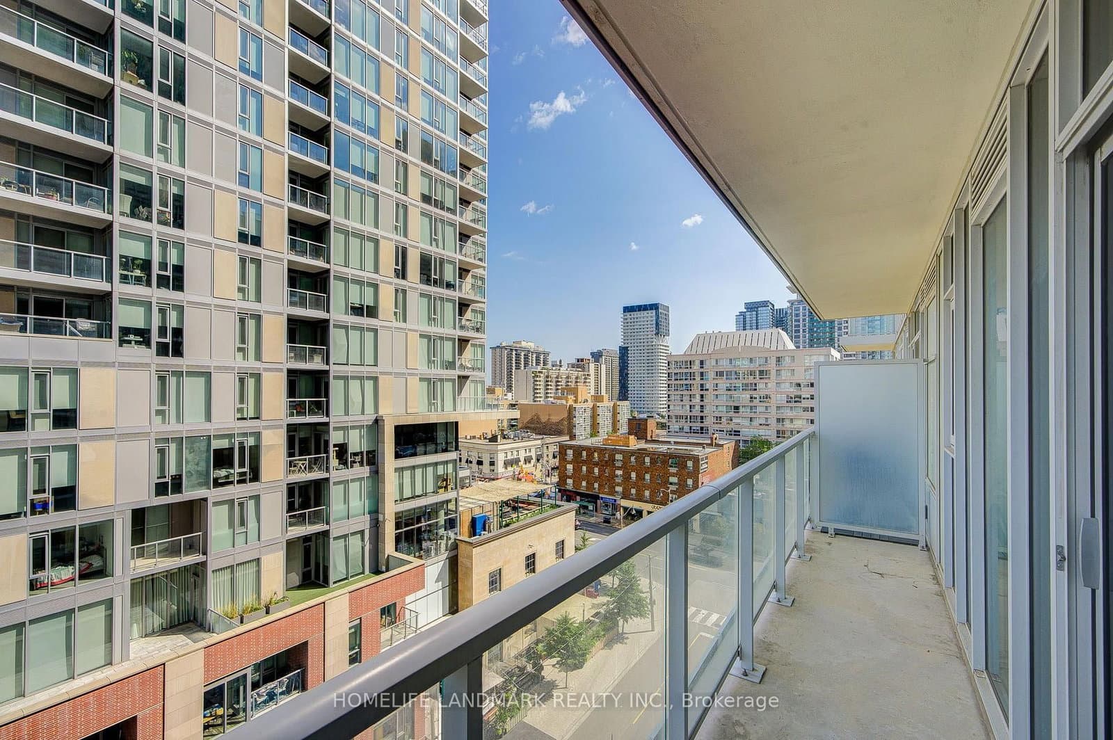 33 Helendale Avenue, Unit 601 thumbnail 31