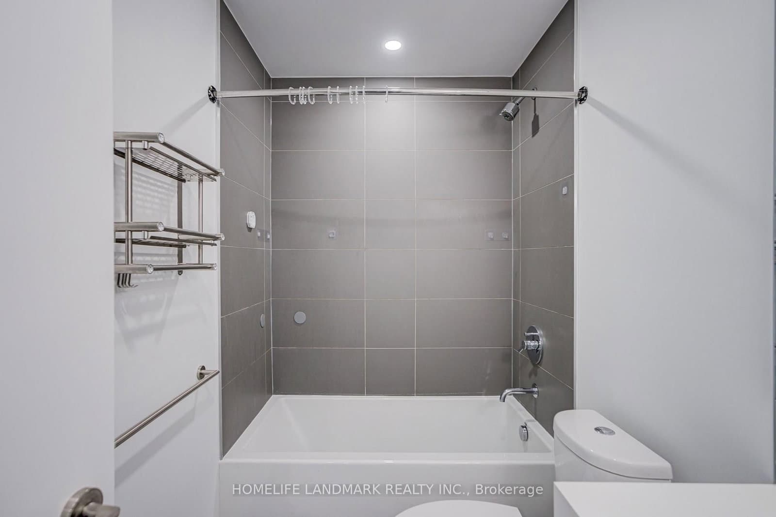 33 Helendale Avenue, Unit 601 thumbnail 5
