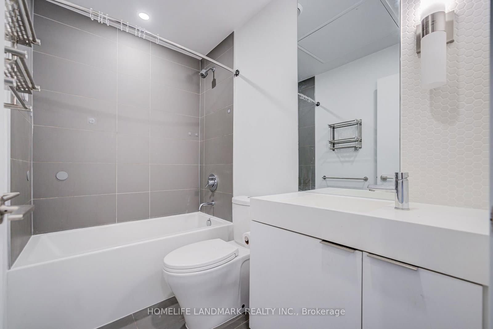 33 Helendale Avenue, Unit 601 thumbnail 6